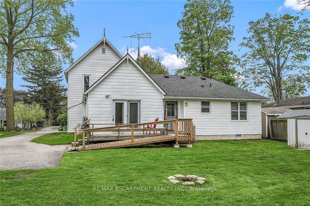 Photo 3 of 7 Greenock Street E, Norfolk, Port Dover — HOMEH