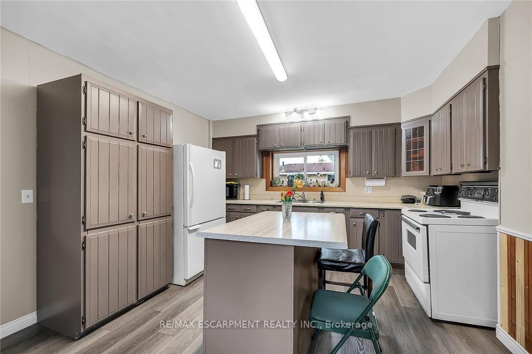 Photo 14 of 7 Greenock Street E, Norfolk, Port Dover — HOMEH