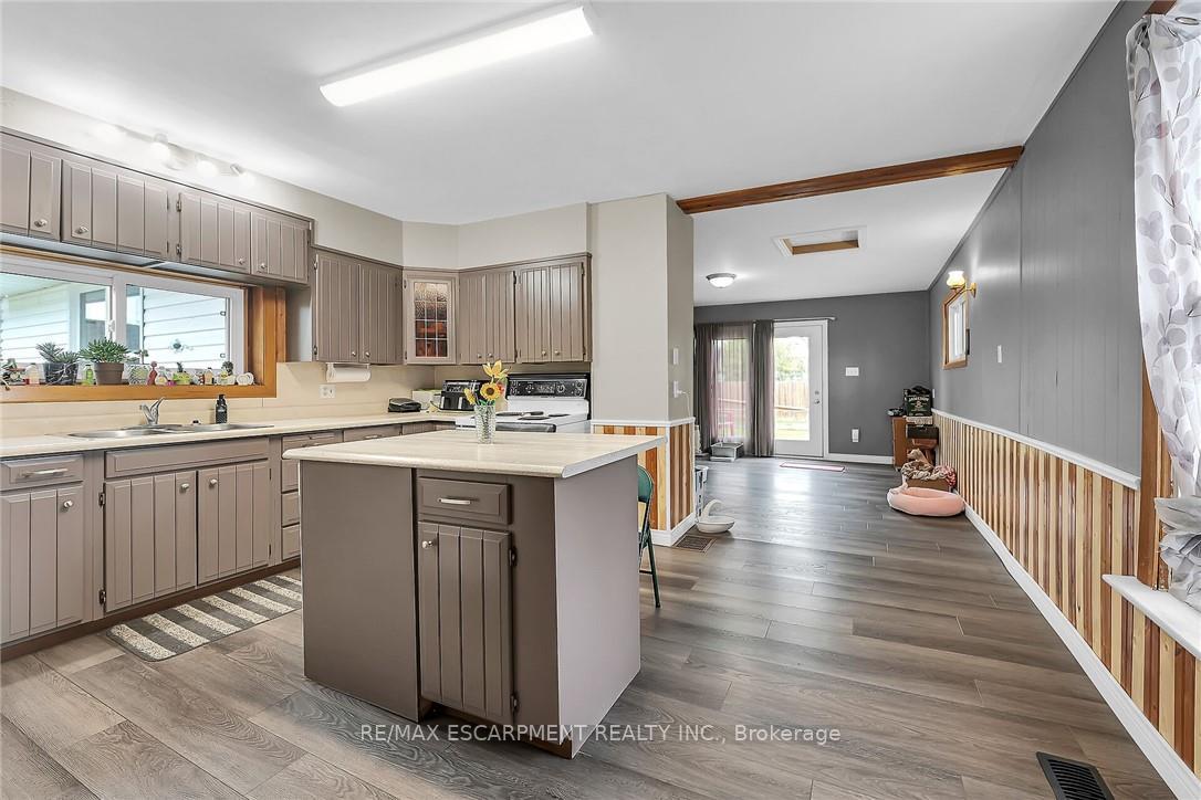 Photo 17 of 7 Greenock Street E, Norfolk, Port Dover — HOMEH