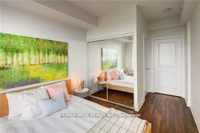 Photo 7 of Unit 2131, 7161 Yonge Street, Markham, Thornhill — HOMEH