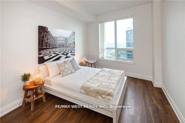 Photo 8 of Unit 2131, 7161 Yonge Street, Markham, Thornhill — HOMEH