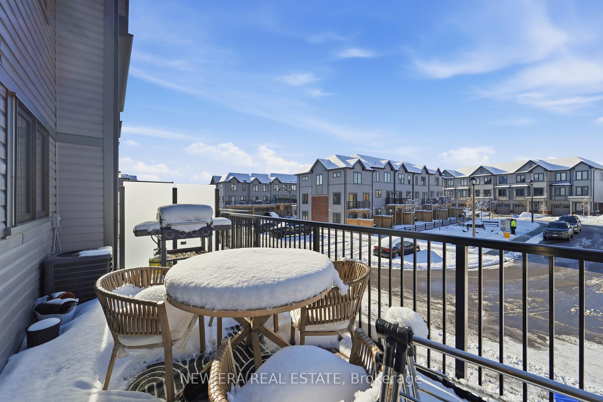 Photo 15 of 44 Jerome Way, Clarington, Bowmanville — HOMEH