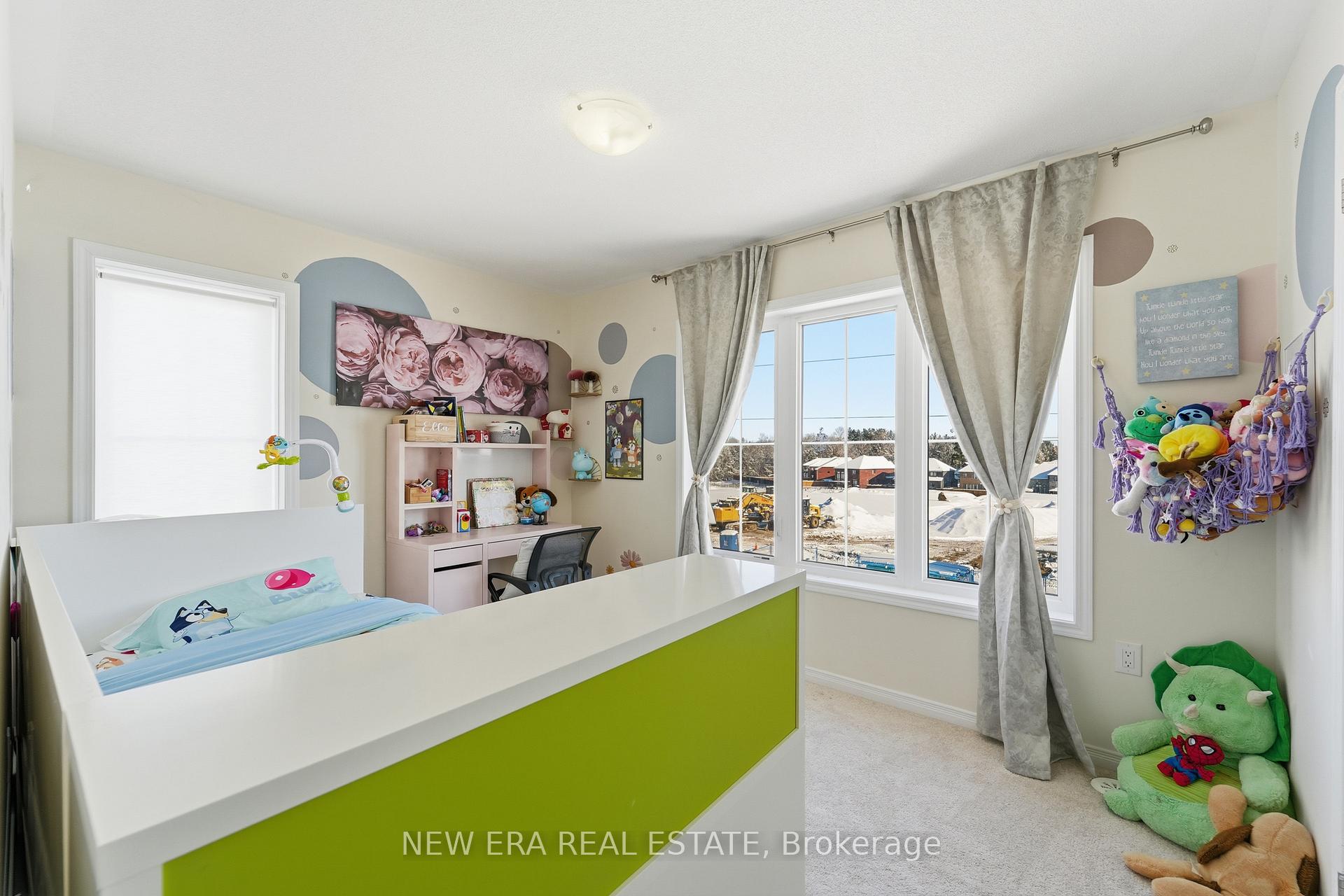 Photo 17 of 44 Jerome Way, Clarington, Bowmanville — HOMEH