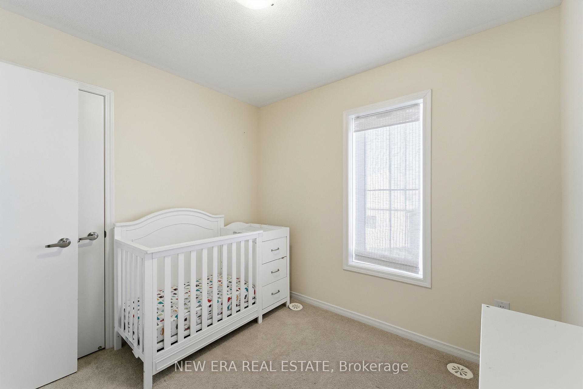 Photo 19 of 44 Jerome Way, Clarington, Bowmanville — HOMEH
