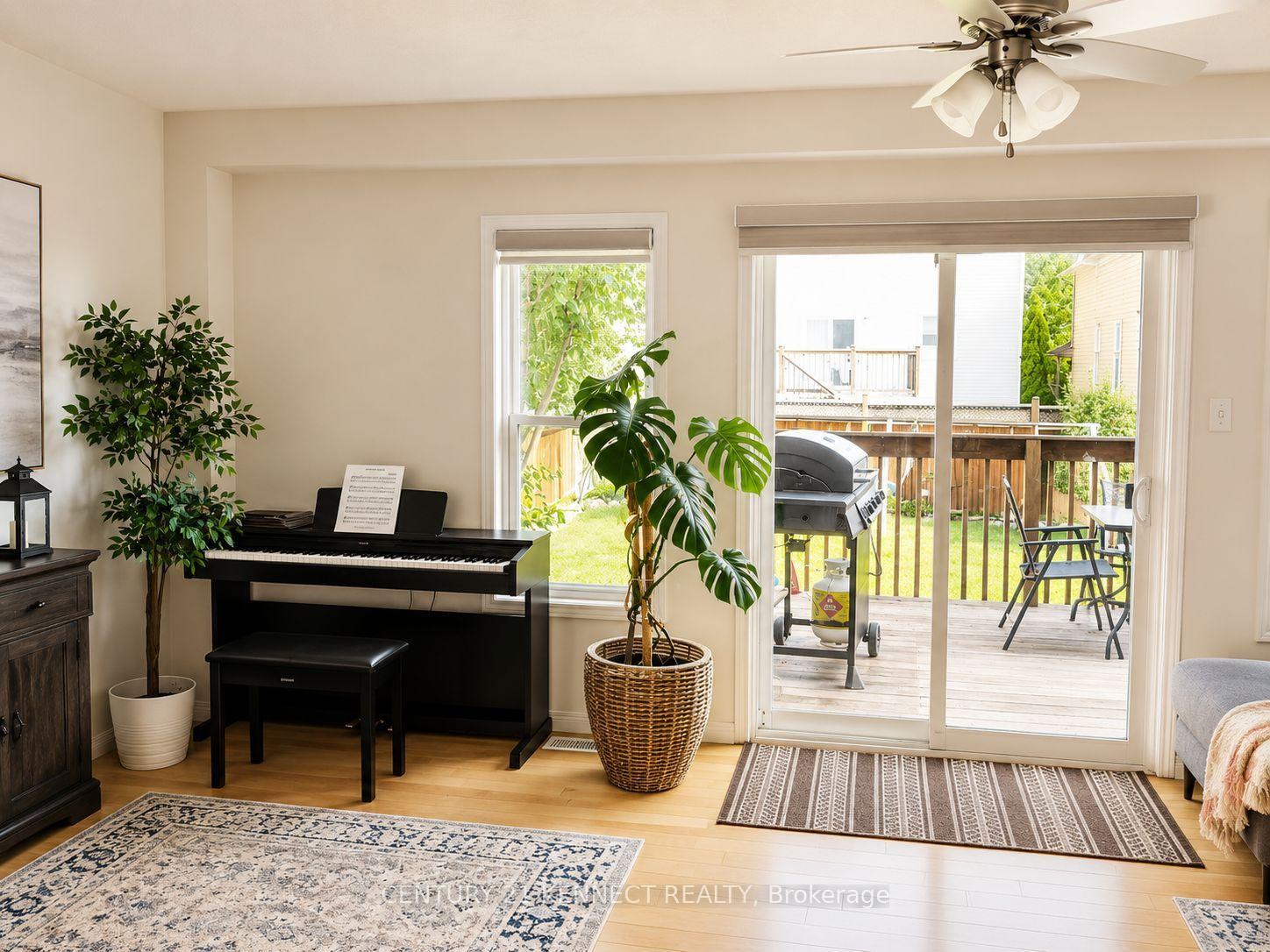 Photo 4 of 598A Goldthread Street, Waterloo, Columbia Forest/Clair Hills — HOMEH