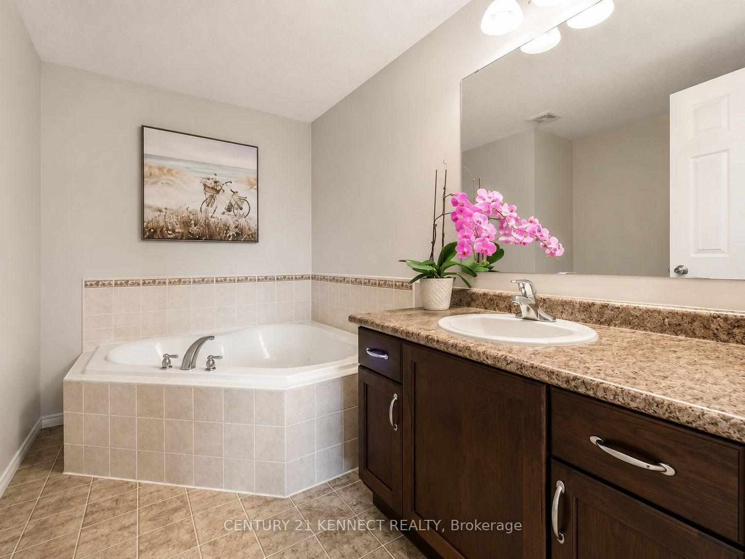 Photo 10 of 598A Goldthread Street, Waterloo, Columbia Forest/Clair Hills — HOMEH