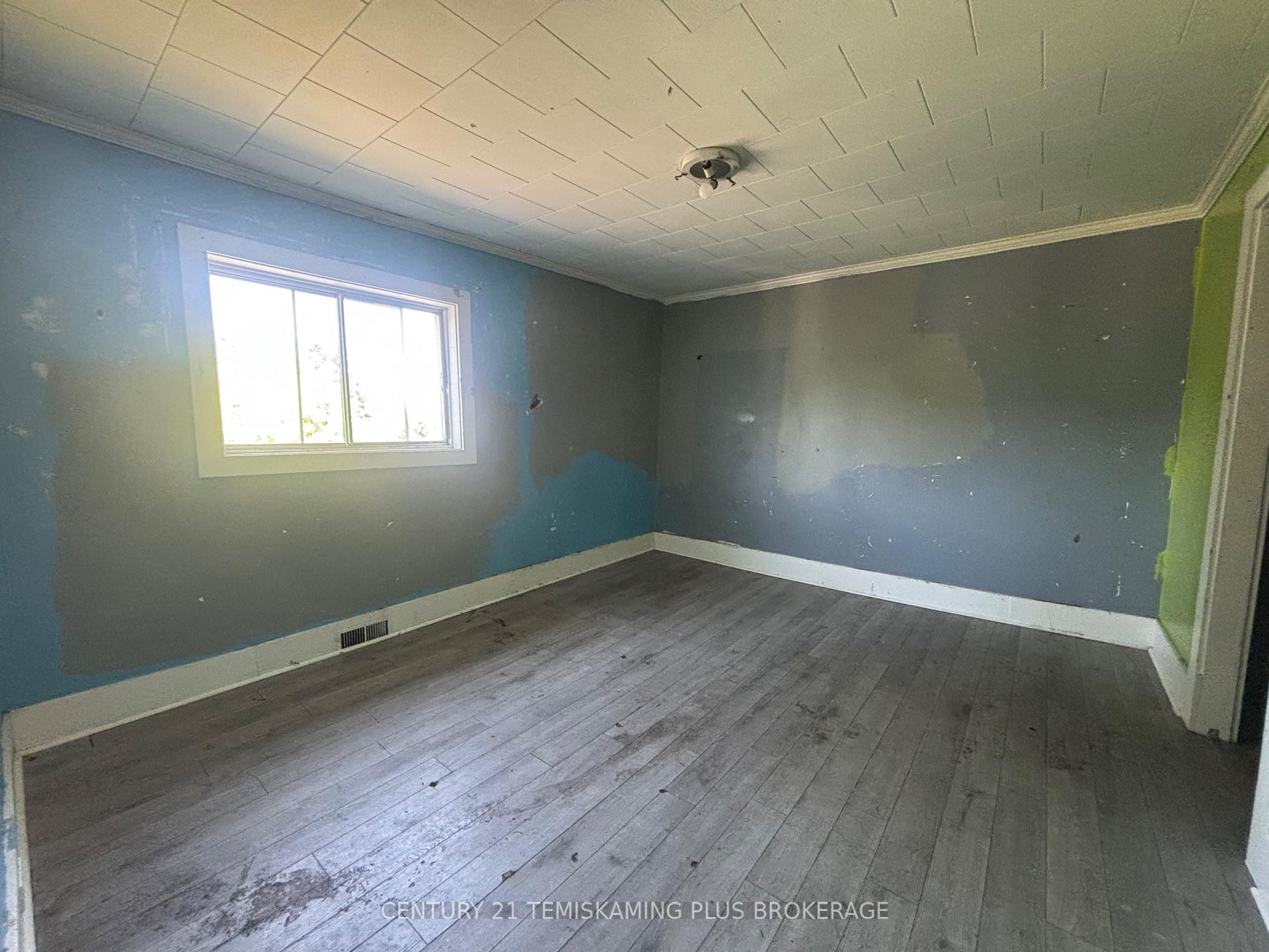 Photo 9 of 70 Nickel Street, Cobalt — HOMEH