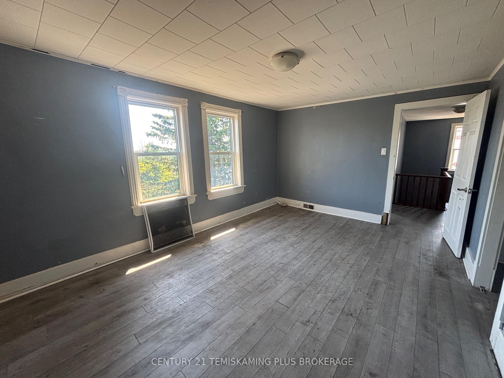 Photo 10 of 70 Nickel Street, Cobalt — HOMEH