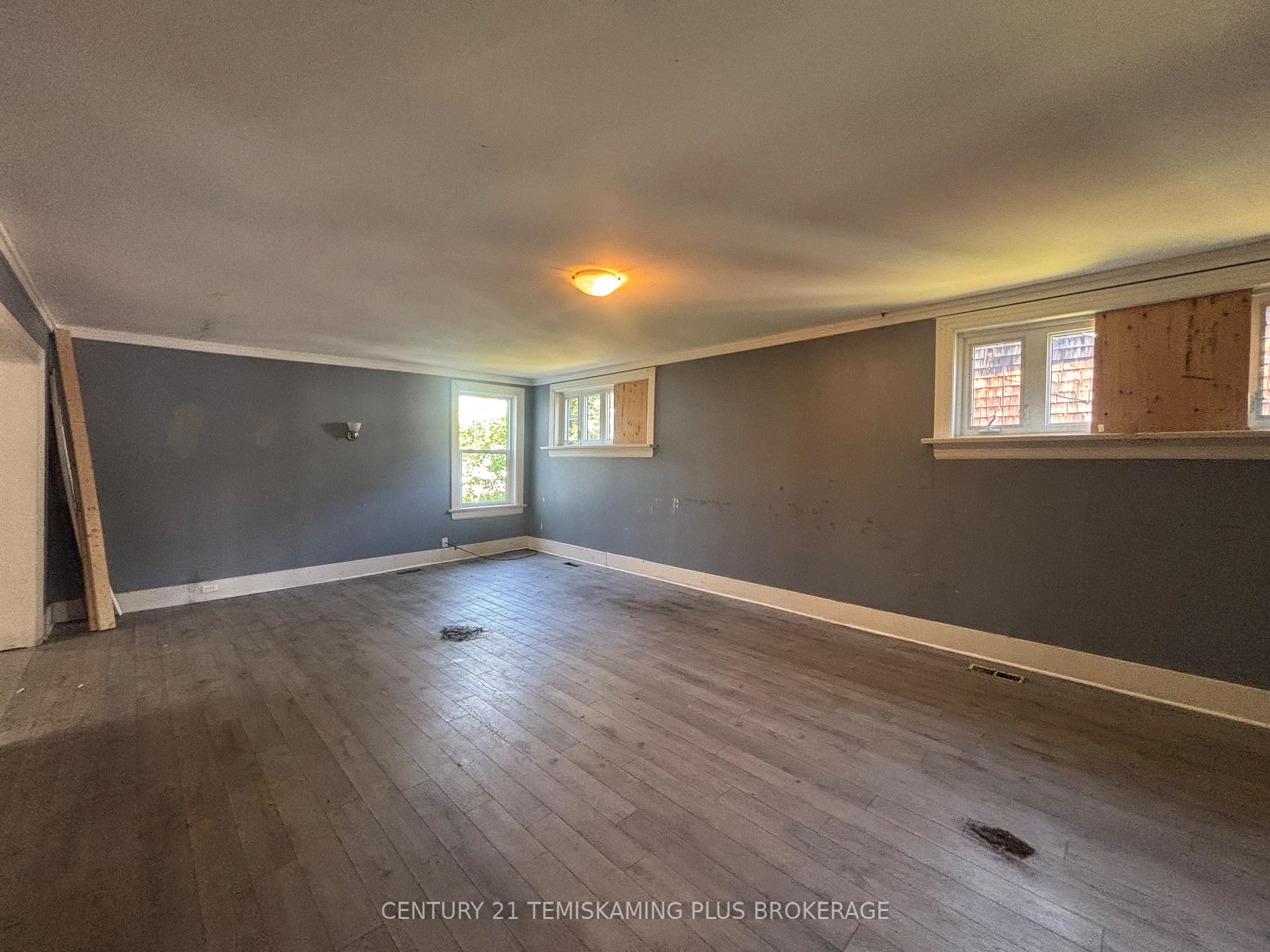 Photo 16 of 70 Nickel Street, Cobalt — HOMEH