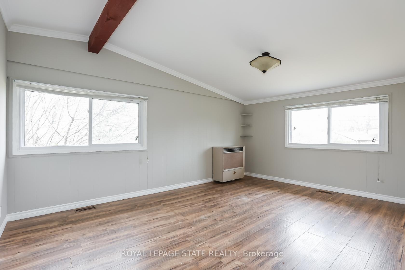 Photo 17 of Unit B, 405 Bartlett Avenue, Grimsby, Grimsby Beach — HOMEH