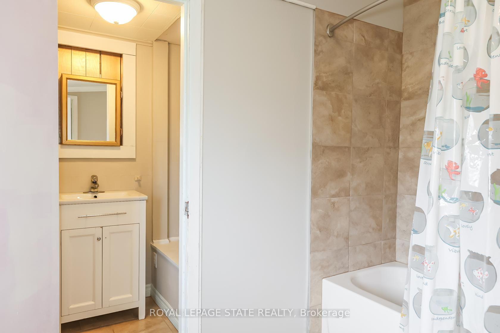 Photo 21 of Unit B, 405 Bartlett Avenue, Grimsby, Grimsby Beach — HOMEH