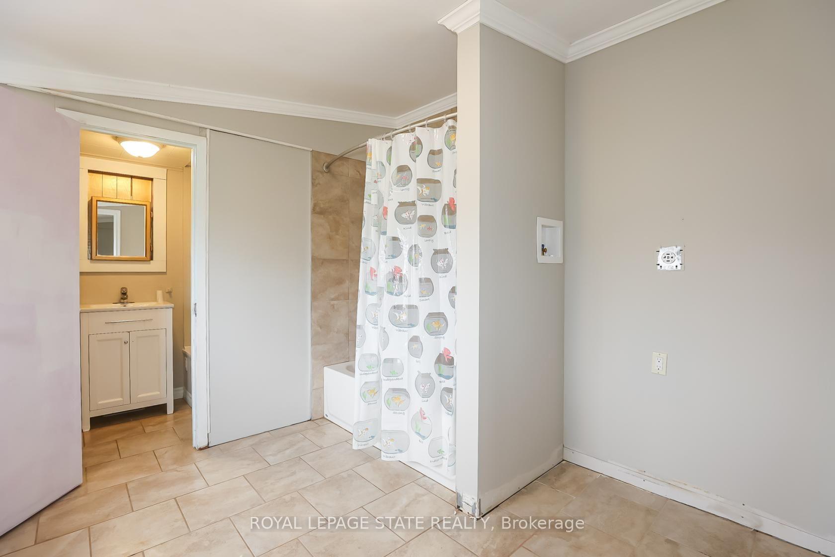 Photo 22 of Unit B, 405 Bartlett Avenue, Grimsby, Grimsby Beach — HOMEH