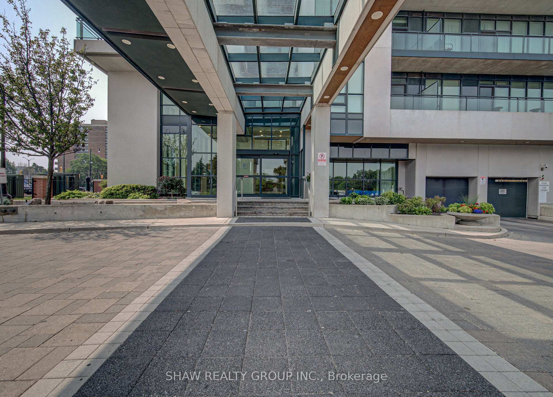 Photo 2 of Unit 1503, 100 John Street, Brampton, Downtown Brampton — HOMEH