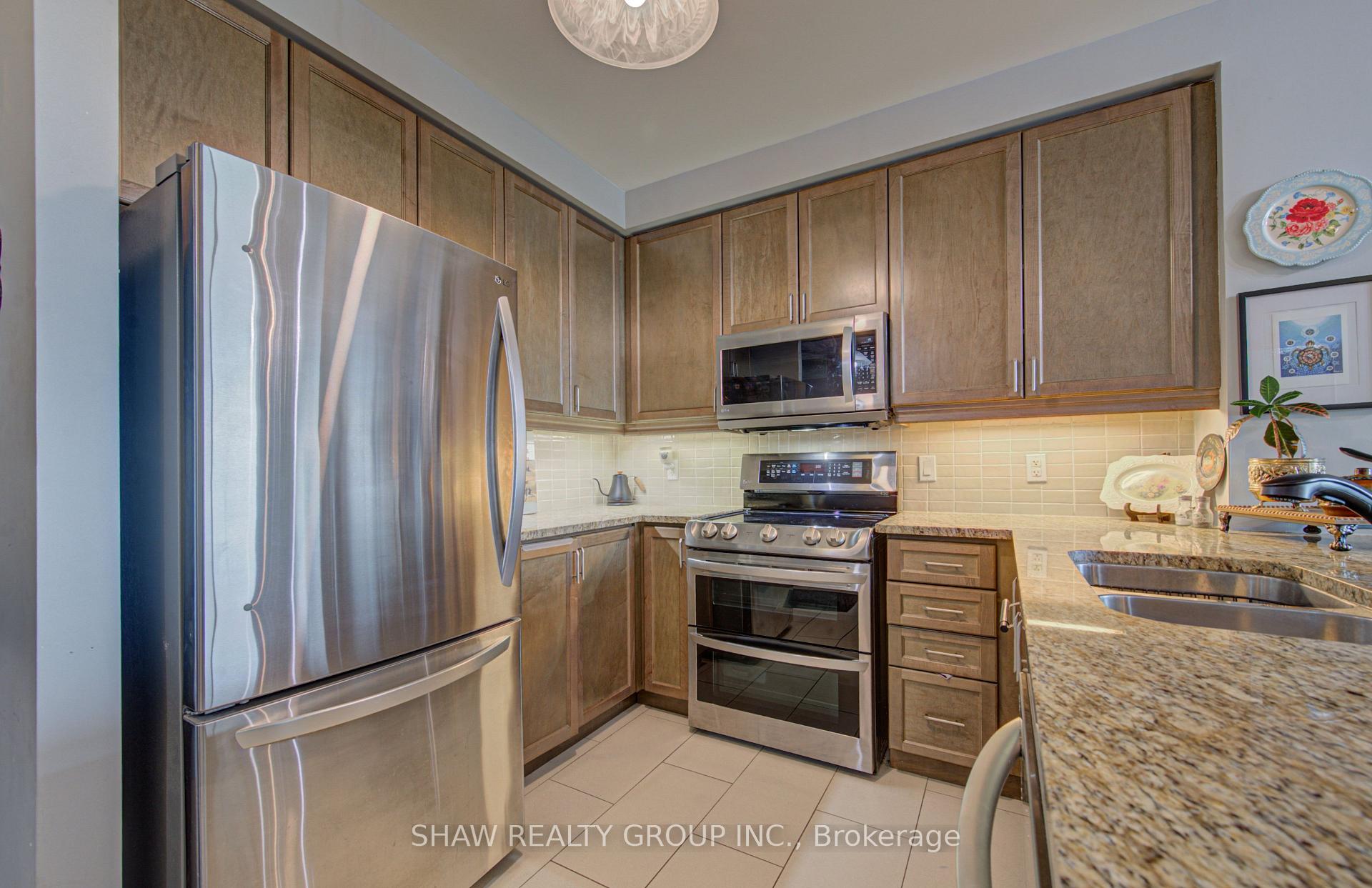 Photo 16 of Unit 1503, 100 John Street, Brampton, Downtown Brampton — HOMEH