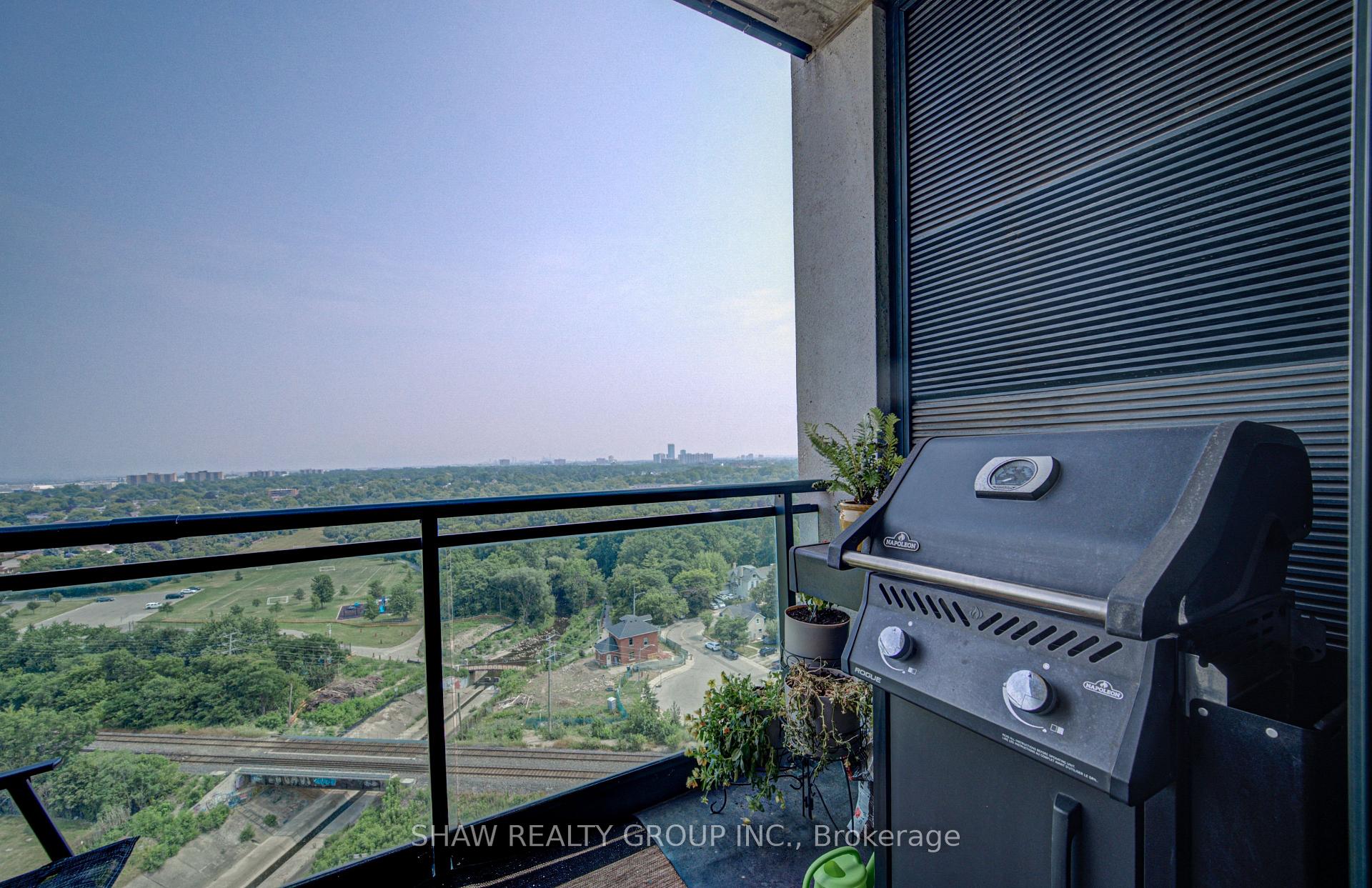 Photo 24 of Unit 1503, 100 John Street, Brampton, Downtown Brampton — HOMEH