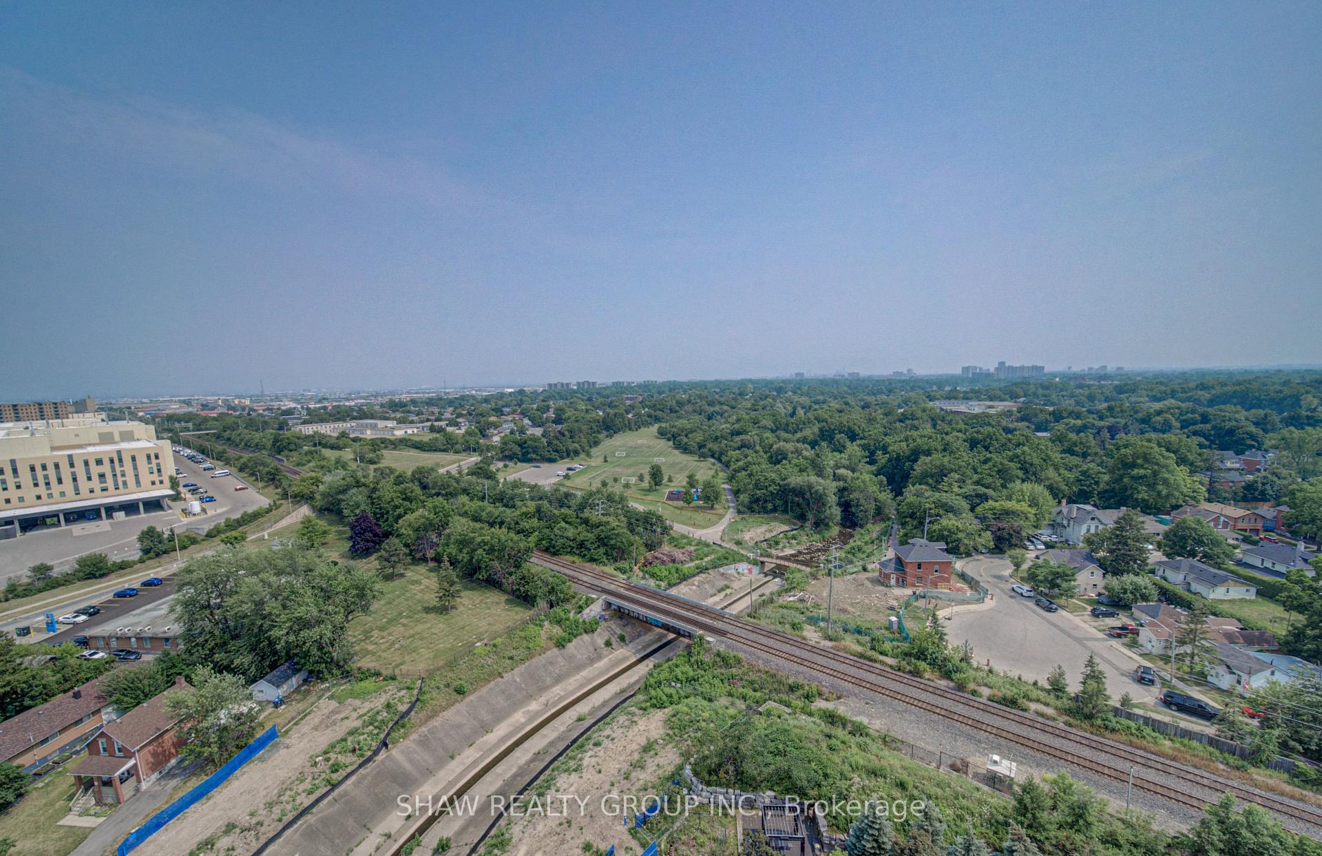 Photo 25 of Unit 1503, 100 John Street, Brampton, Downtown Brampton — HOMEH