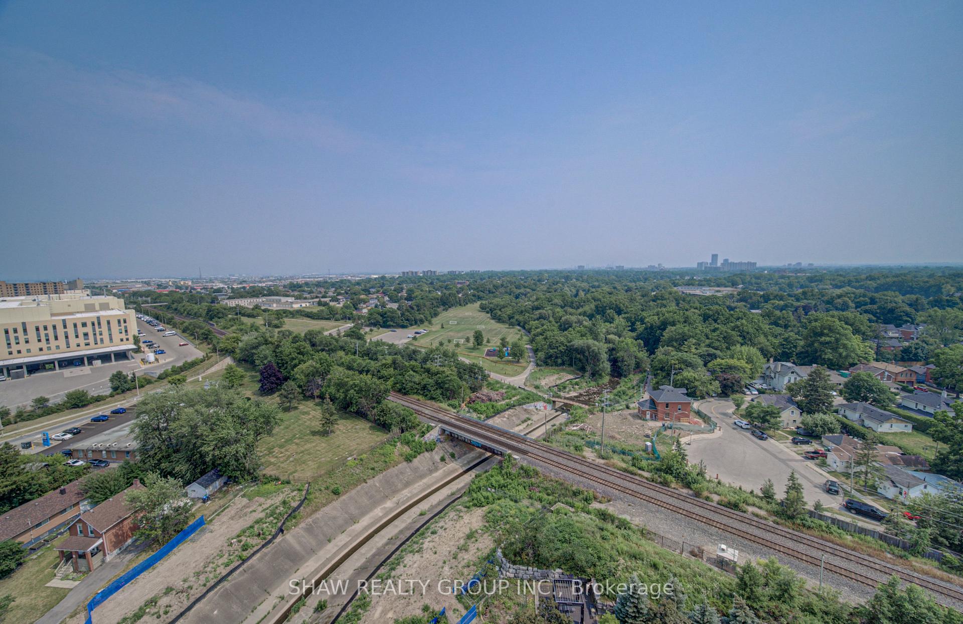 Photo 26 of Unit 1503, 100 John Street, Brampton, Downtown Brampton — HOMEH