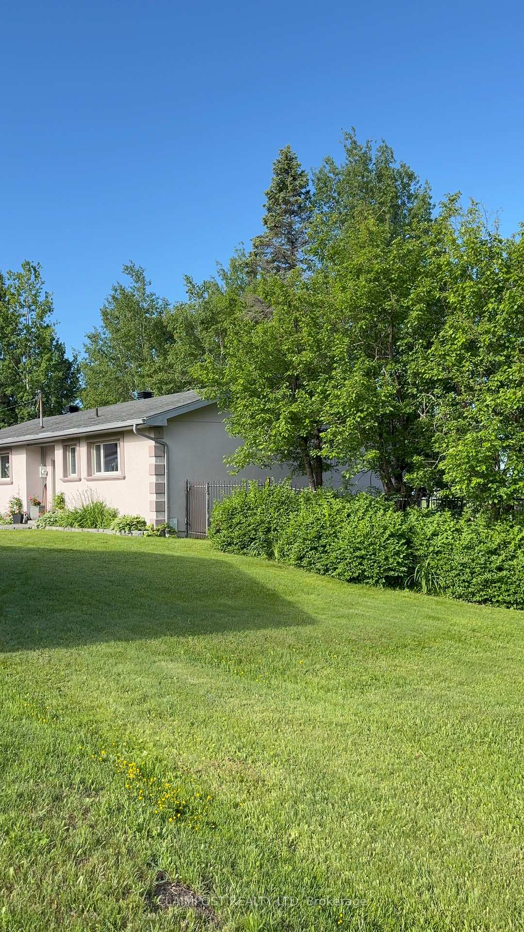 Photo 4 of 202 Earl Street W, Timmins, Porcupine - East — HOMEH