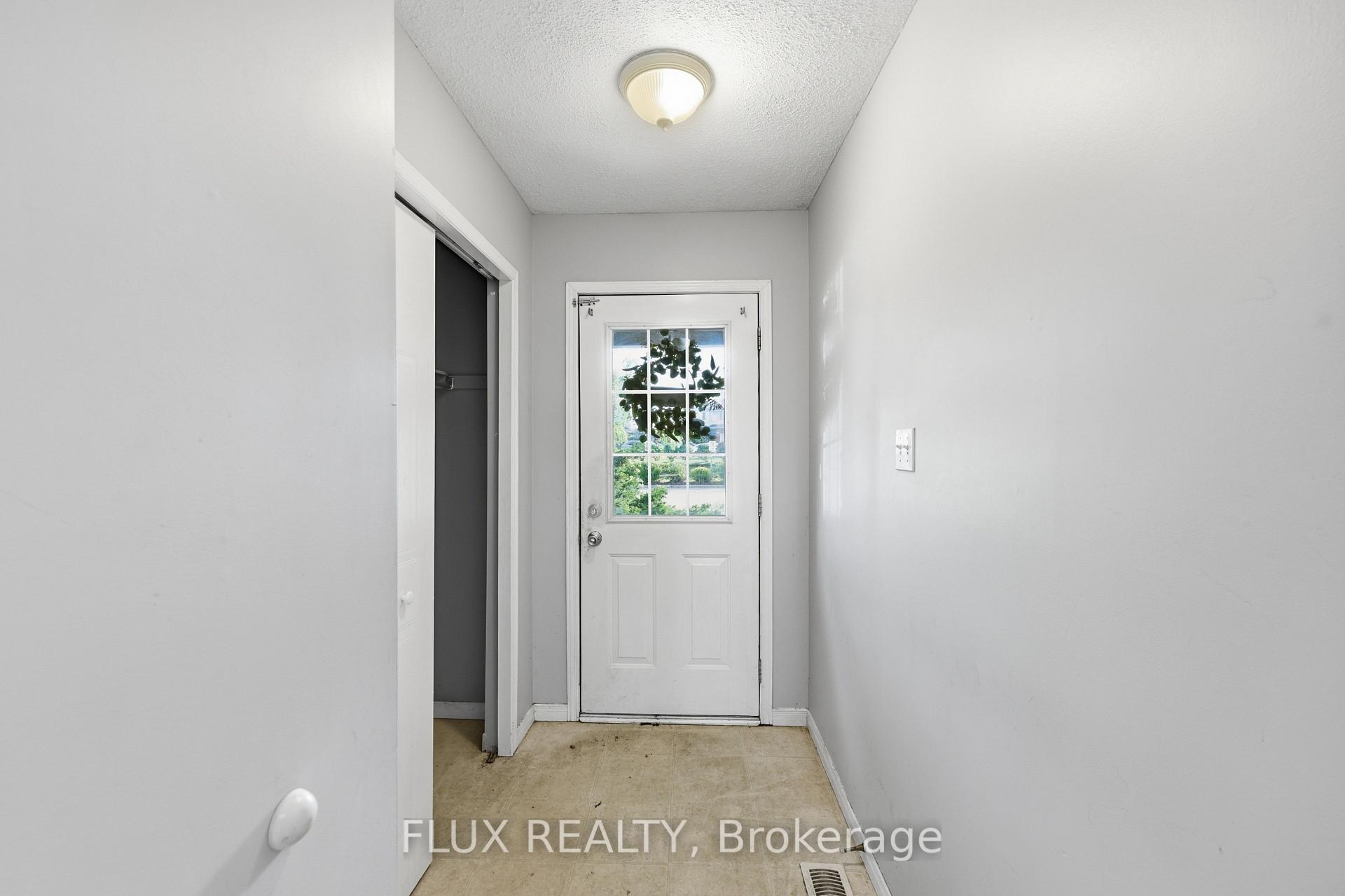 Photo 5 of Unit 46, 124 Gosling Gardens, Guelph, Clairfields/Hanlon Business Park — HOMEH