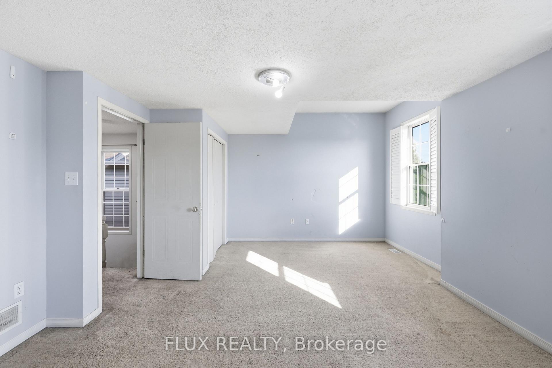 Photo 13 of Unit 46, 124 Gosling Gardens, Guelph, Clairfields/Hanlon Business Park — HOMEH