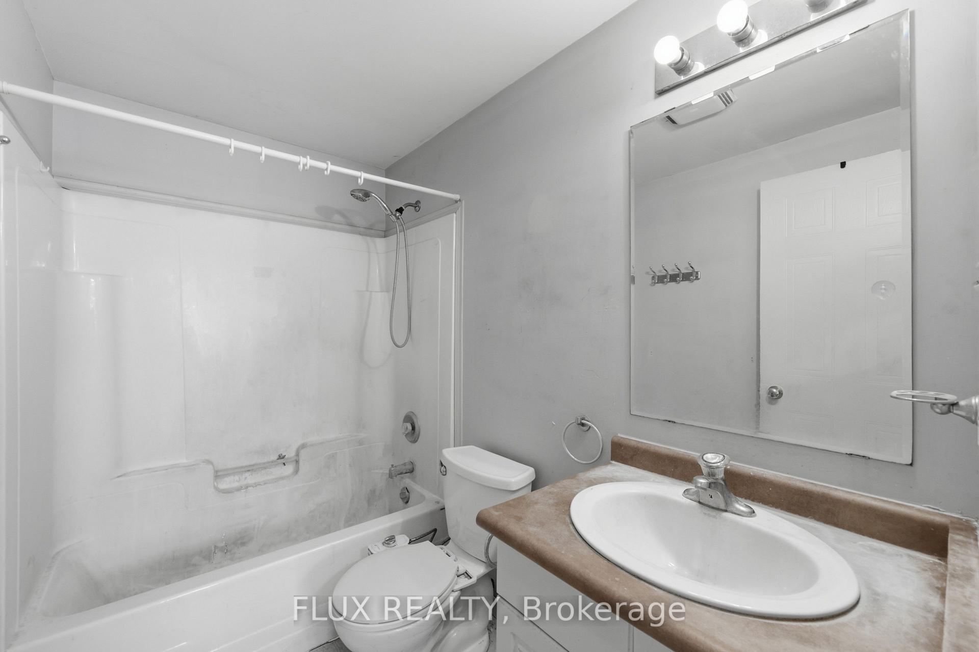 Photo 15 of Unit 46, 124 Gosling Gardens, Guelph, Clairfields/Hanlon Business Park — HOMEH