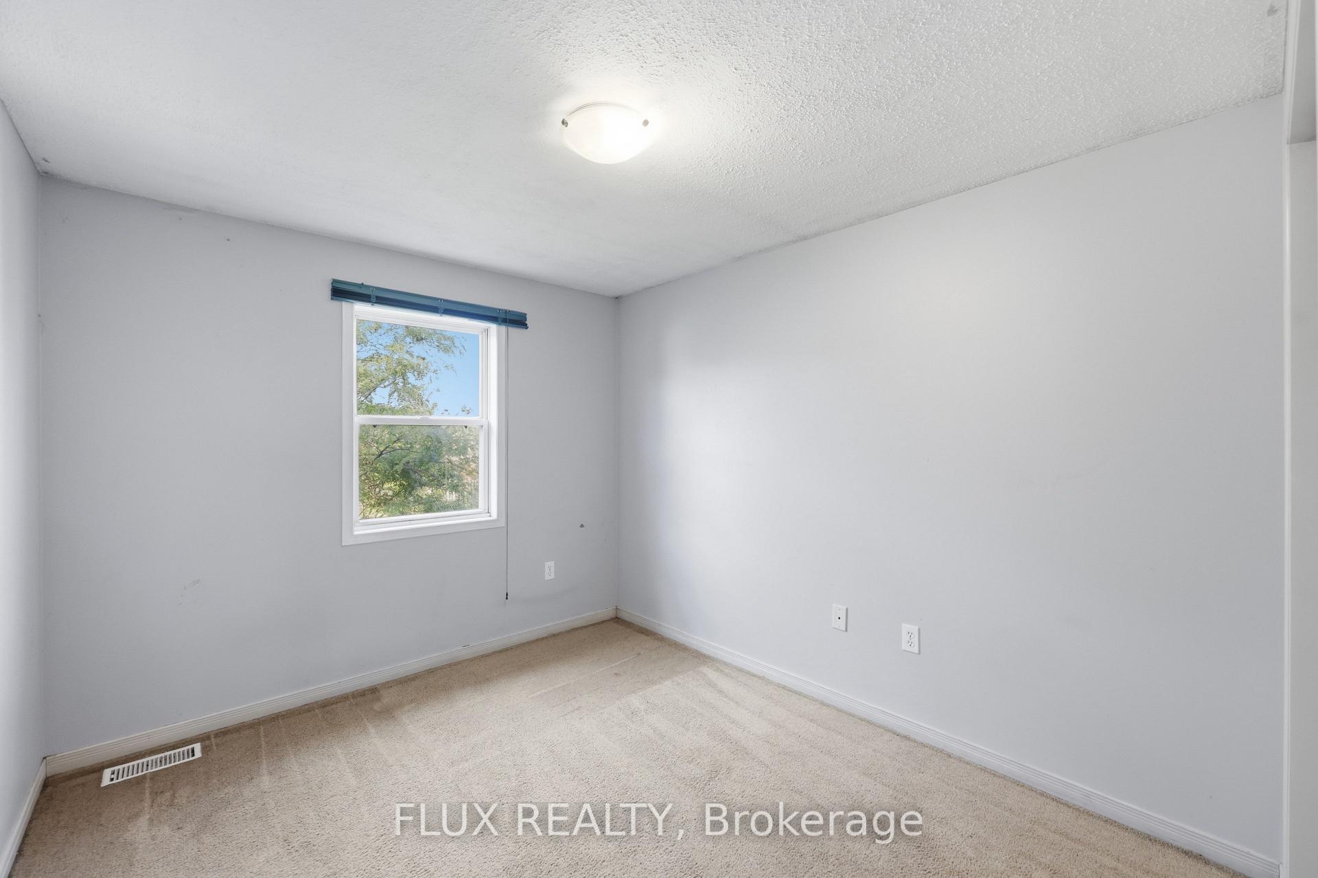 Photo 17 of Unit 46, 124 Gosling Gardens, Guelph, Clairfields/Hanlon Business Park — HOMEH