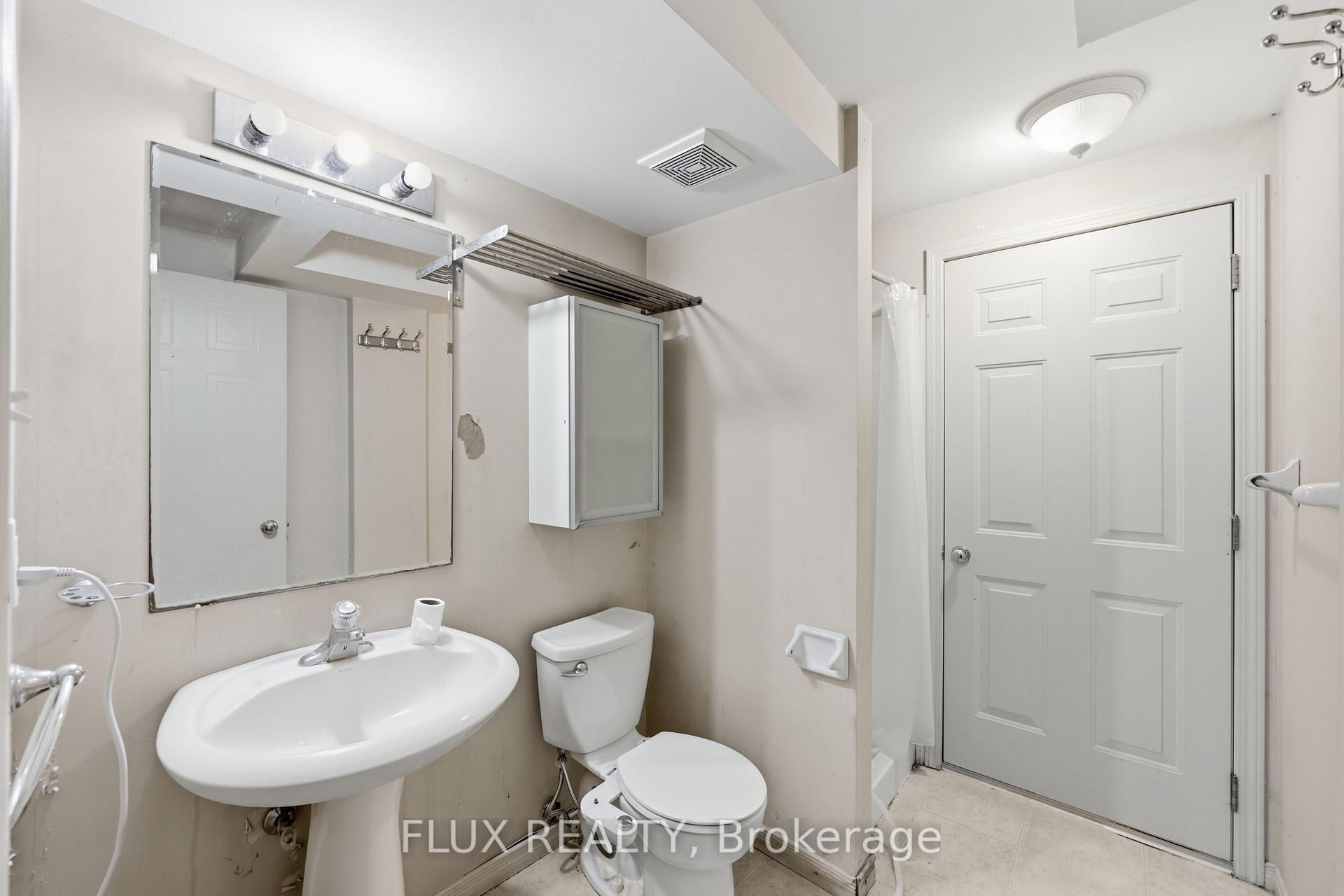 Photo 20 of Unit 46, 124 Gosling Gardens, Guelph, Clairfields/Hanlon Business Park — HOMEH