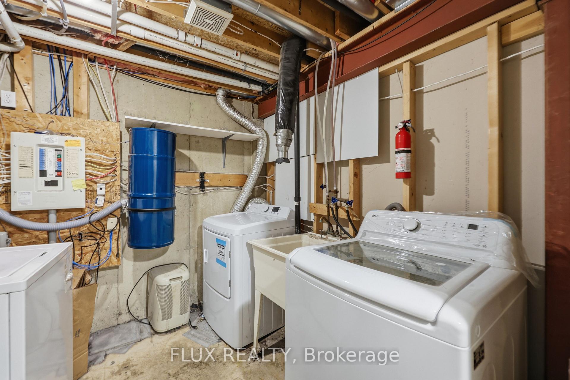 Photo 22 of Unit 46, 124 Gosling Gardens, Guelph, Clairfields/Hanlon Business Park — HOMEH