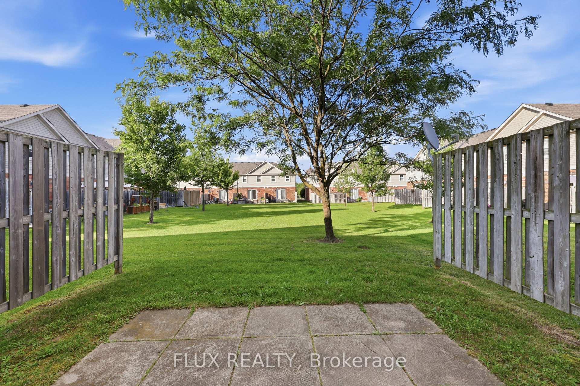 Photo 23 of Unit 46, 124 Gosling Gardens, Guelph, Clairfields/Hanlon Business Park — HOMEH