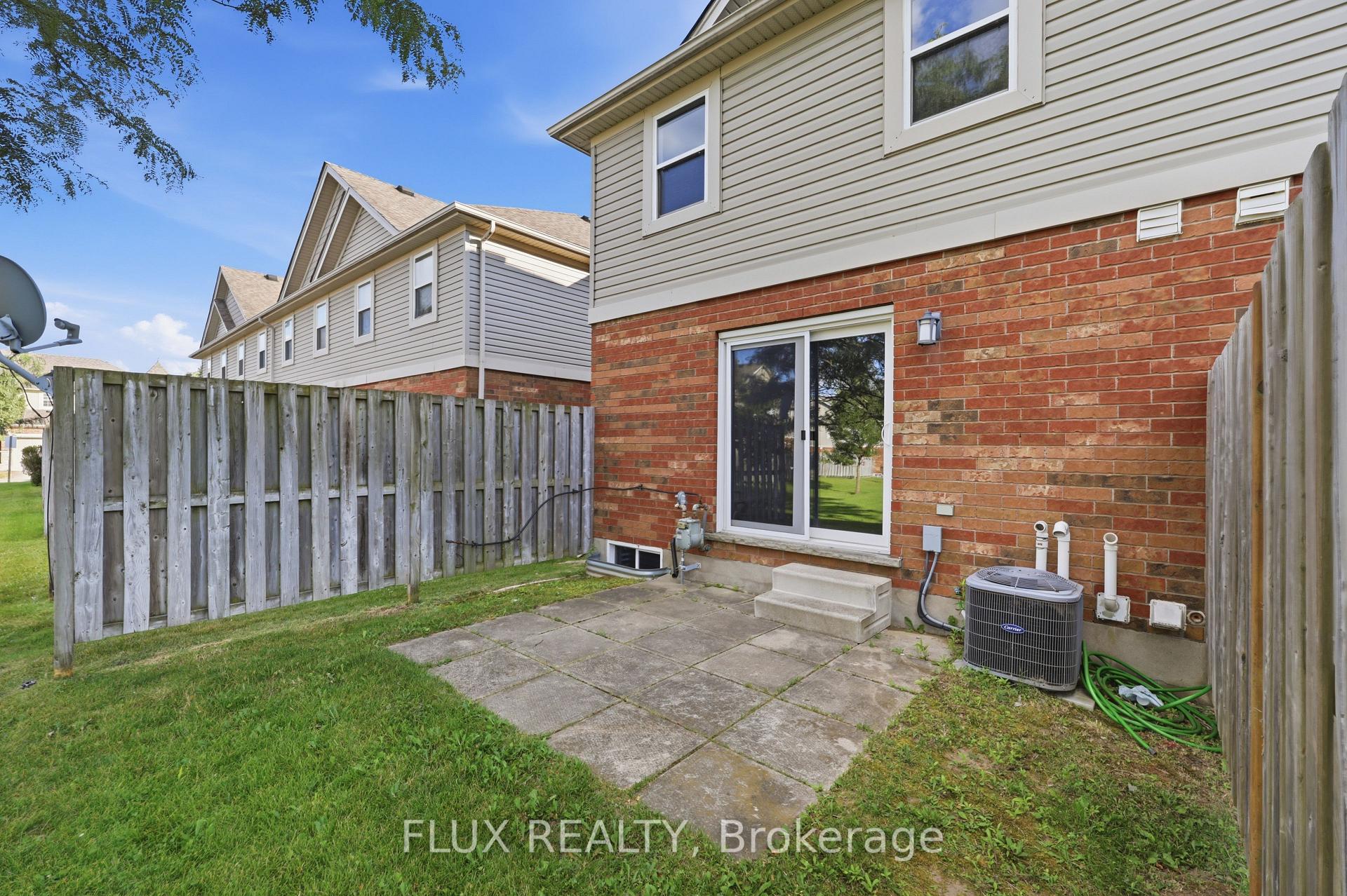 Photo 25 of Unit 46, 124 Gosling Gardens, Guelph, Clairfields/Hanlon Business Park — HOMEH