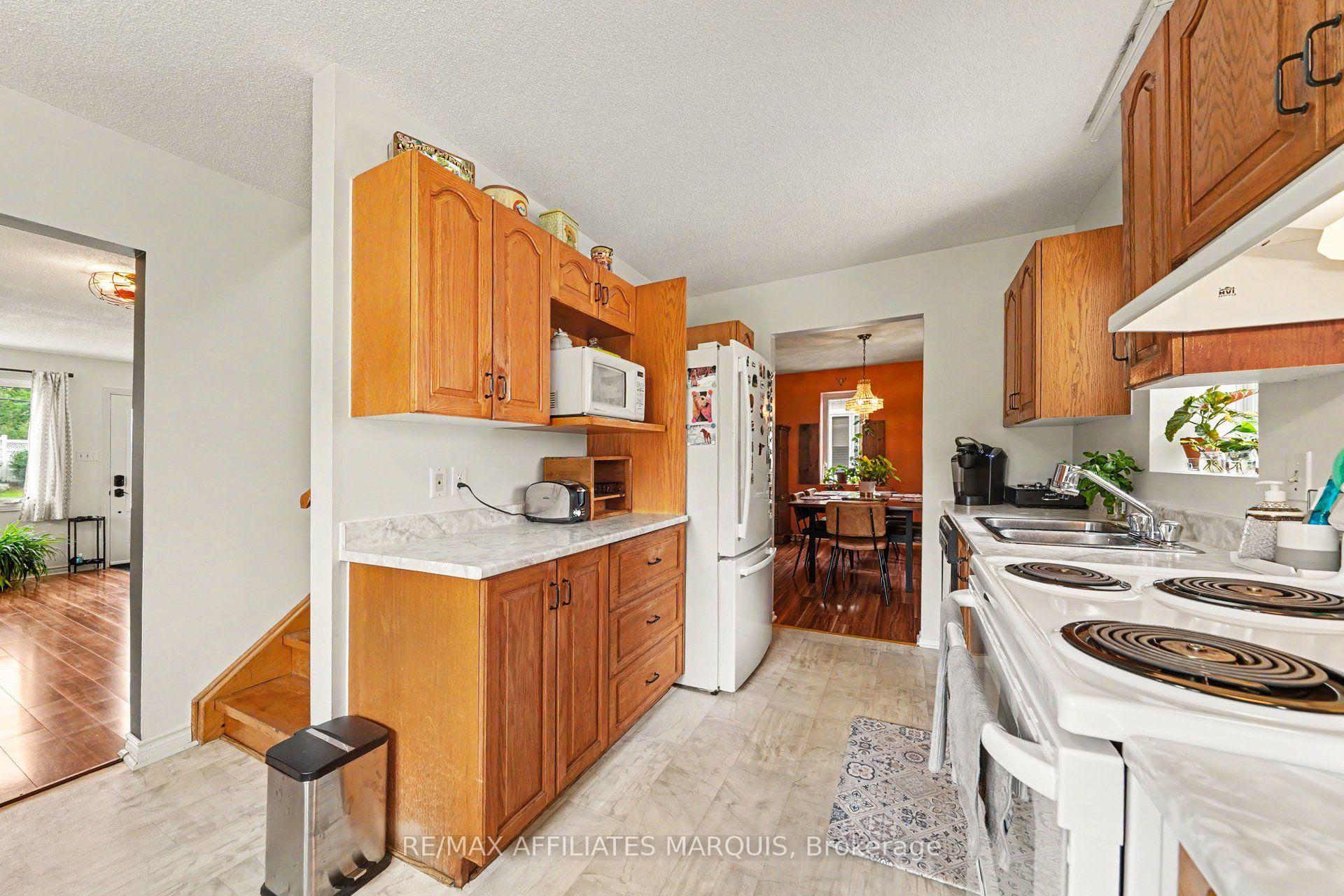 Photo 9 of 402 Clothier Street E, North Grenville, Kemptville — HOMEH