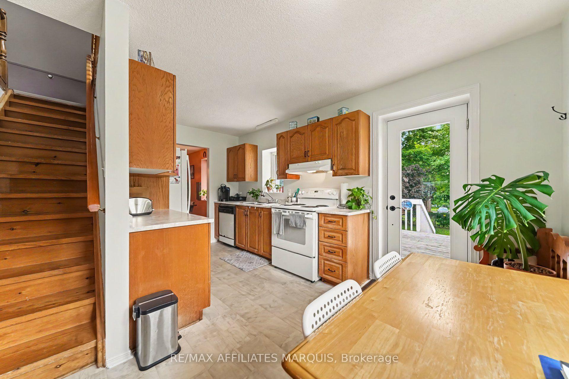 Photo 13 of 402 Clothier Street E, North Grenville, Kemptville — HOMEH