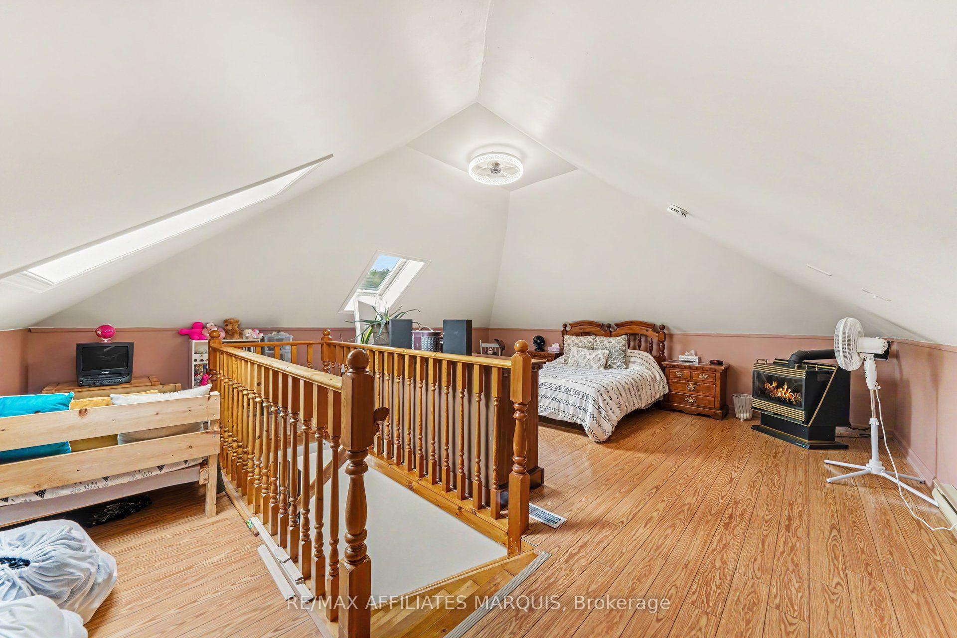 Photo 20 of 402 Clothier Street E, North Grenville, Kemptville — HOMEH