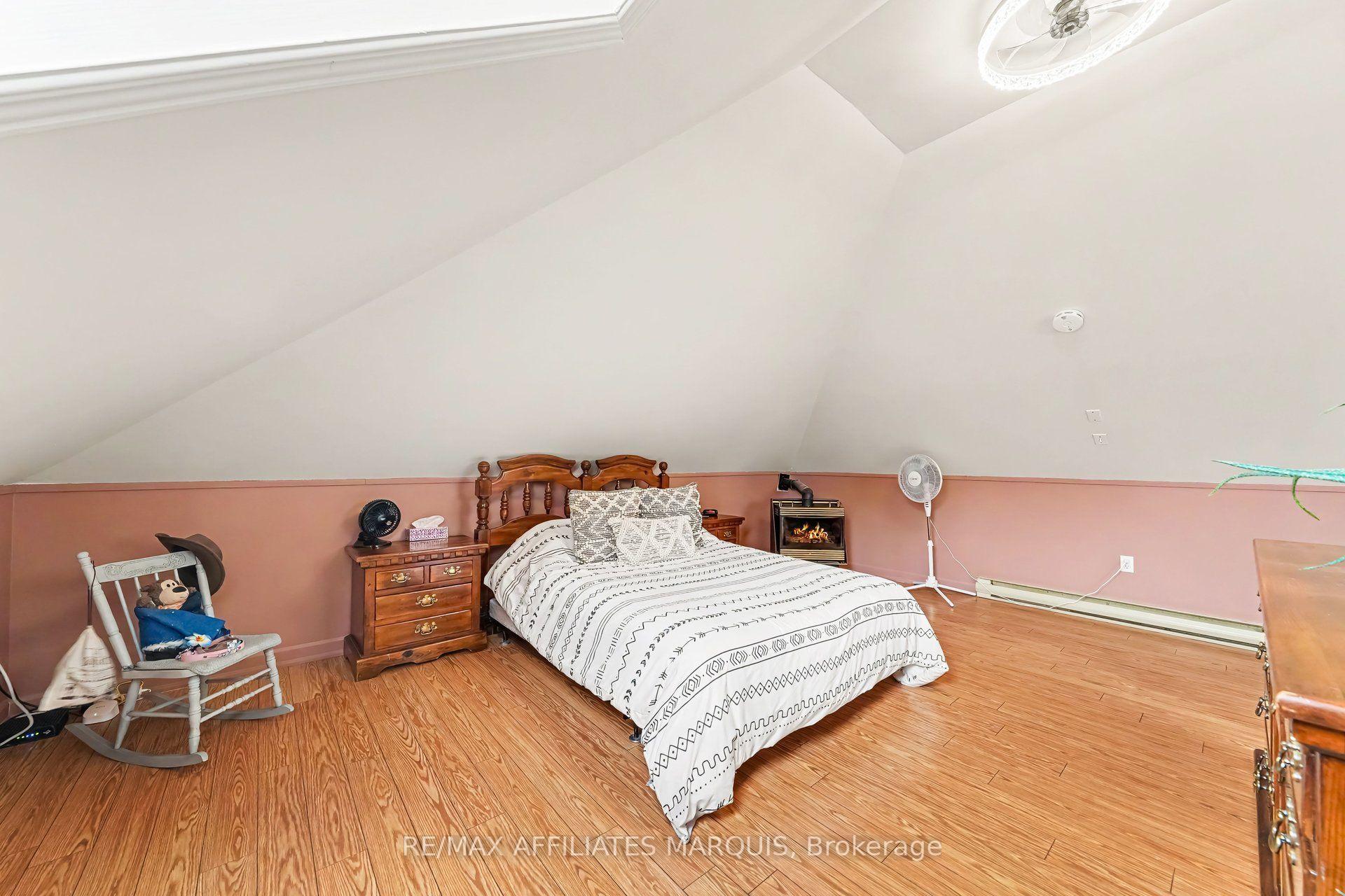 Photo 21 of 402 Clothier Street E, North Grenville, Kemptville — HOMEH