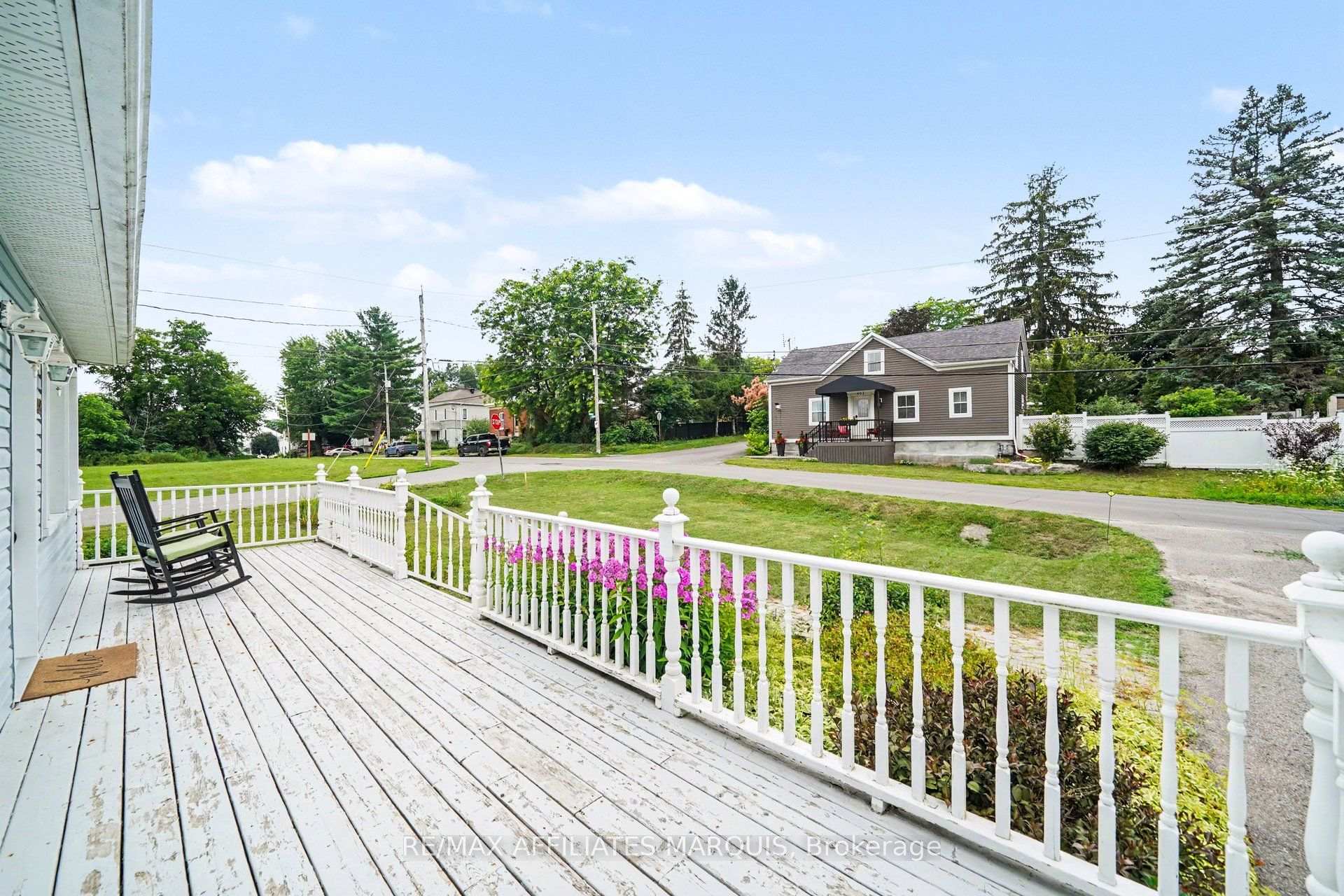 Photo 23 of 402 Clothier Street E, North Grenville, Kemptville — HOMEH