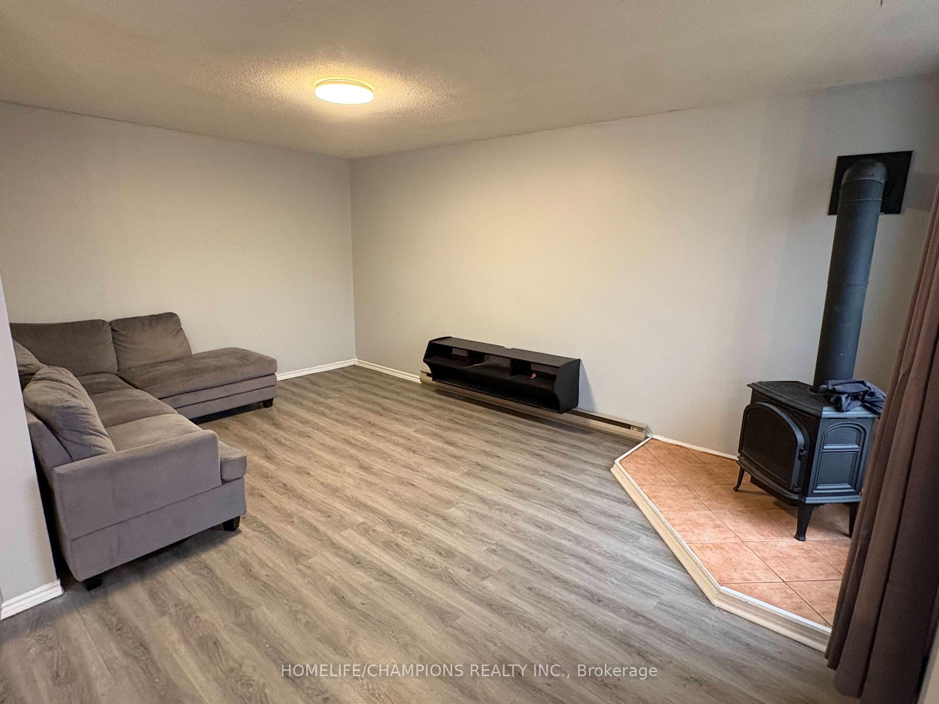 Photo 2 of Unit 33, 60 Elmsdale Drive, Kitchener, Laurentian Hills — HOMEH