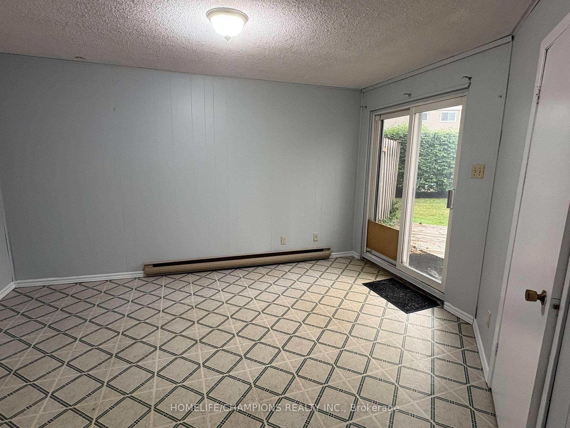 Photo 4 of Unit 33, 60 Elmsdale Drive, Kitchener, Laurentian Hills — HOMEH