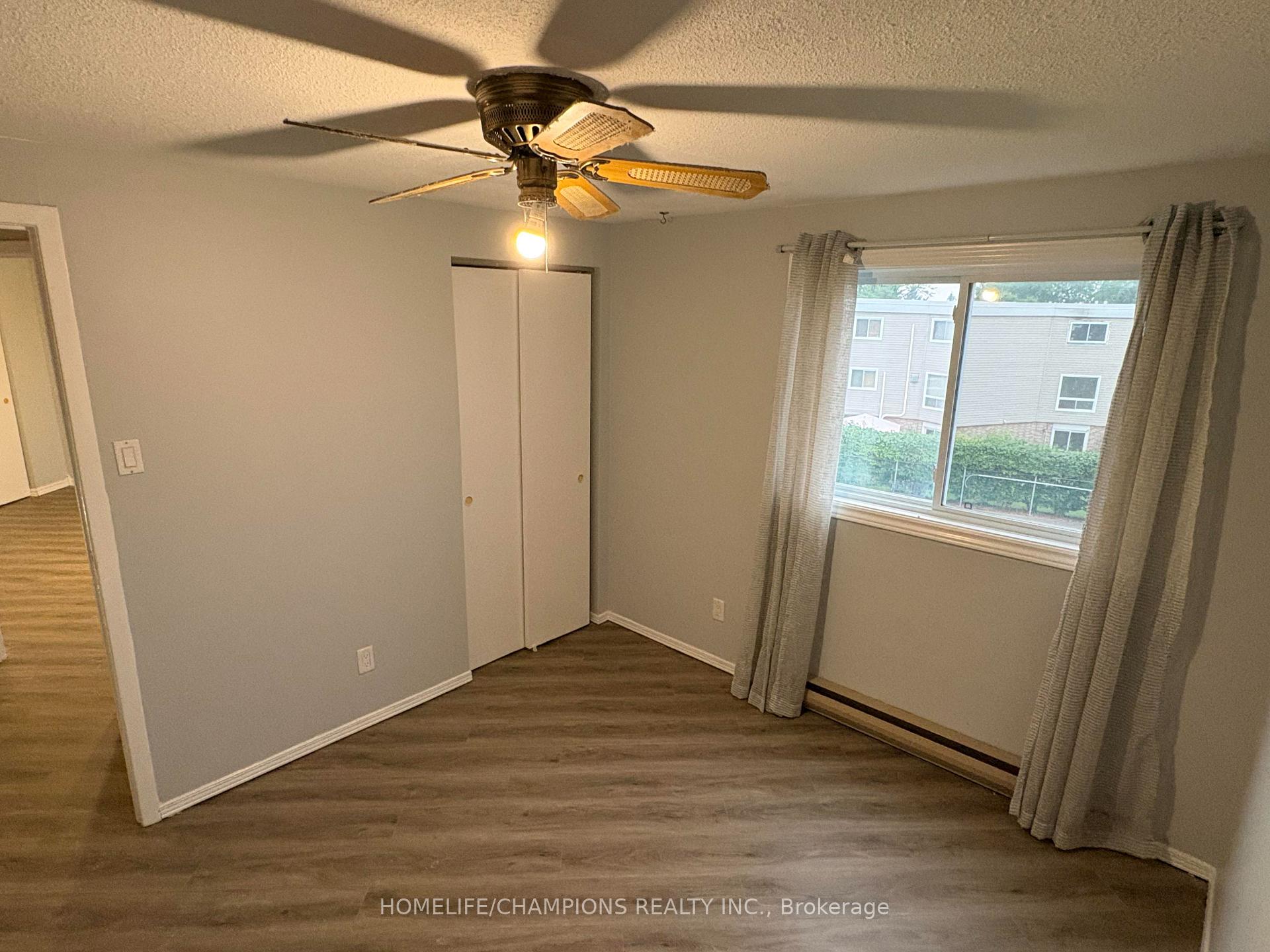 Photo 12 of Unit 33, 60 Elmsdale Drive, Kitchener, Laurentian Hills — HOMEH