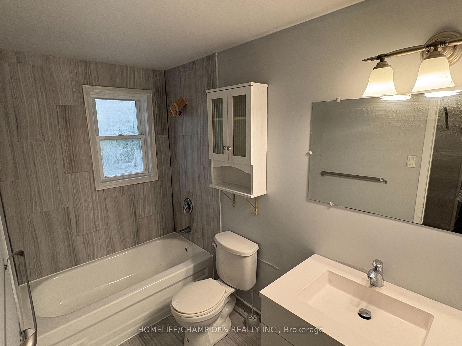Photo 13 of Unit 33, 60 Elmsdale Drive, Kitchener, Laurentian Hills — HOMEH