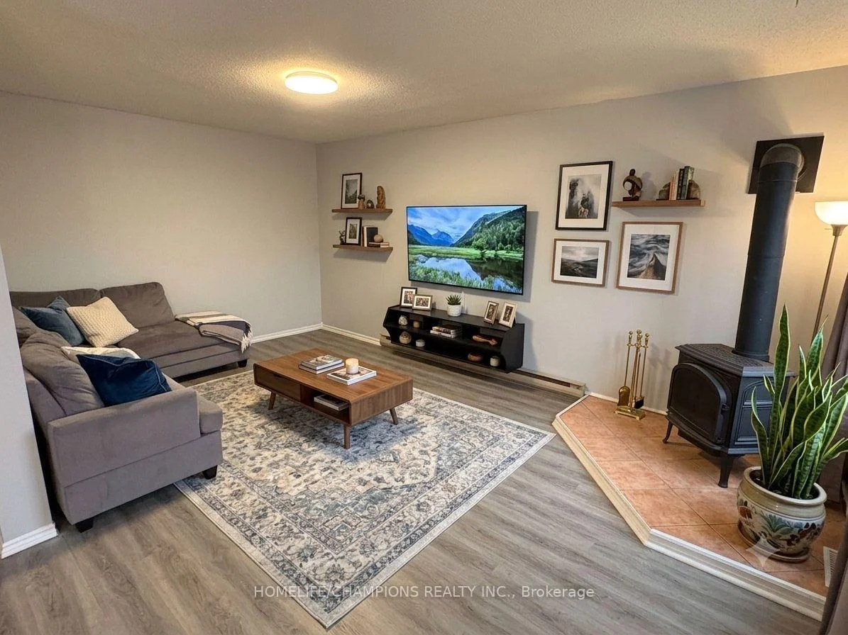 Photo 1 of Unit 33, 60 Elmsdale Drive, Kitchener, Laurentian Hills — HOMEH