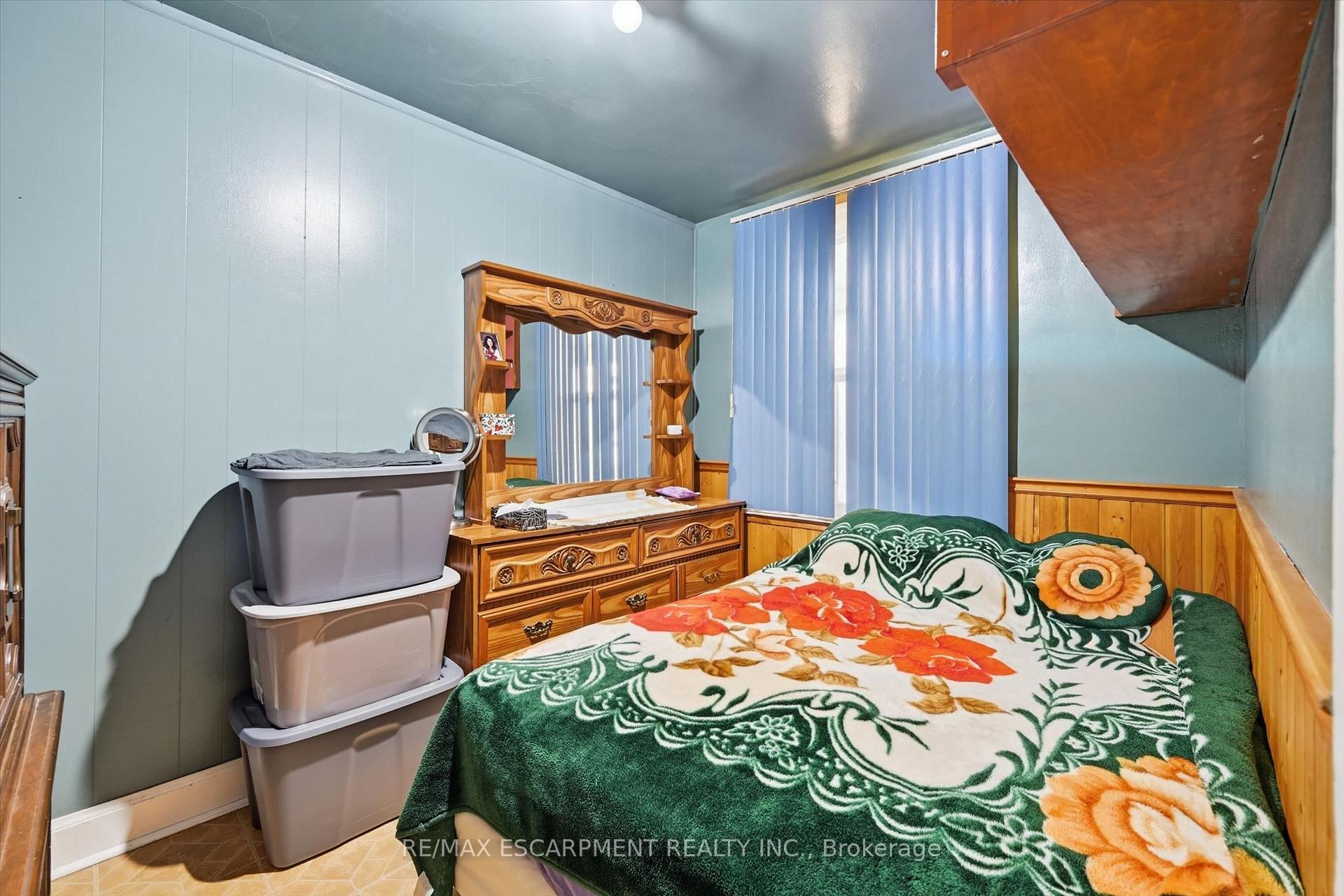 Photo 5 of 156 Hope Avenue, Hamilton, Homeside — HOMEH