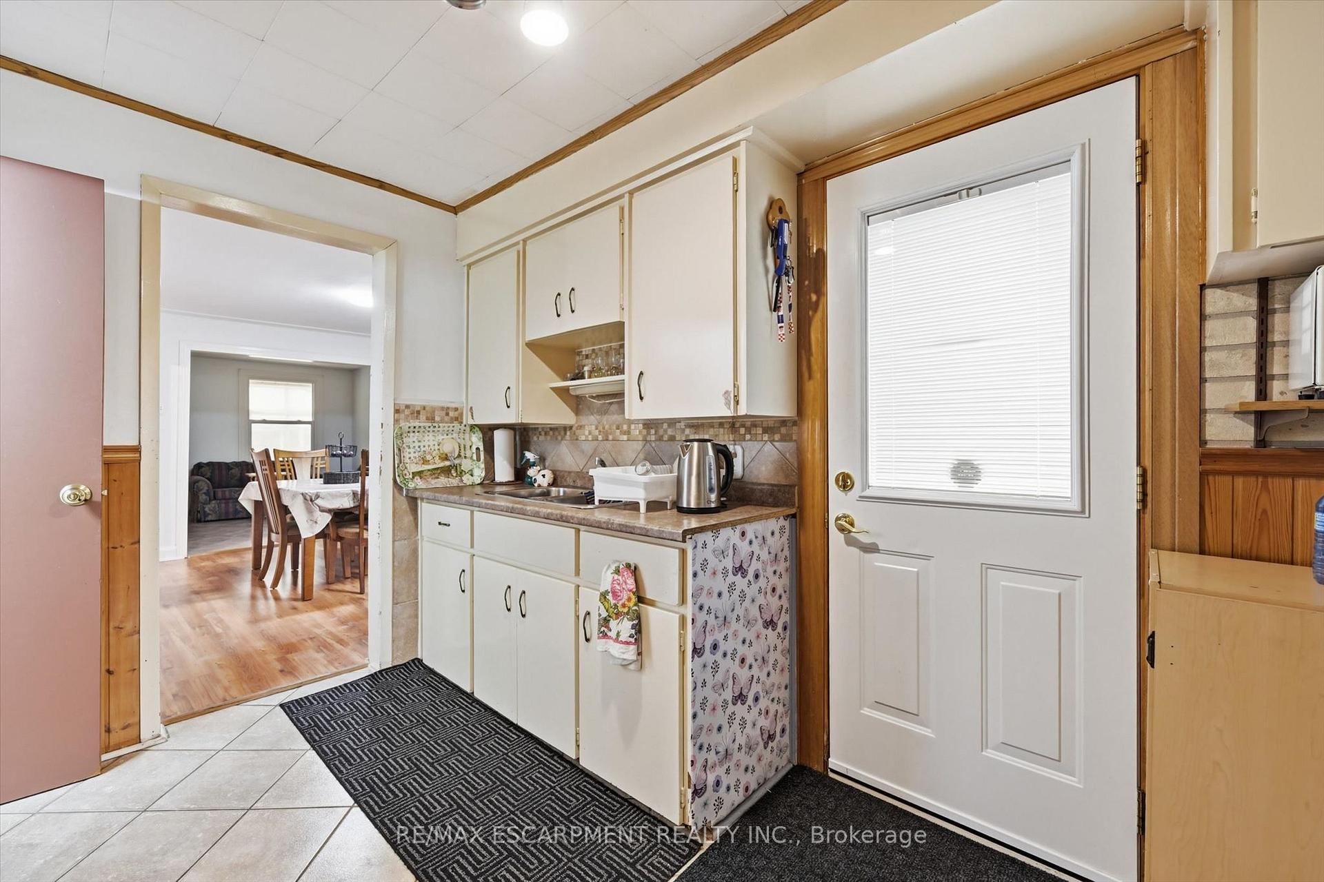 Photo 11 of 156 Hope Avenue, Hamilton, Homeside — HOMEH