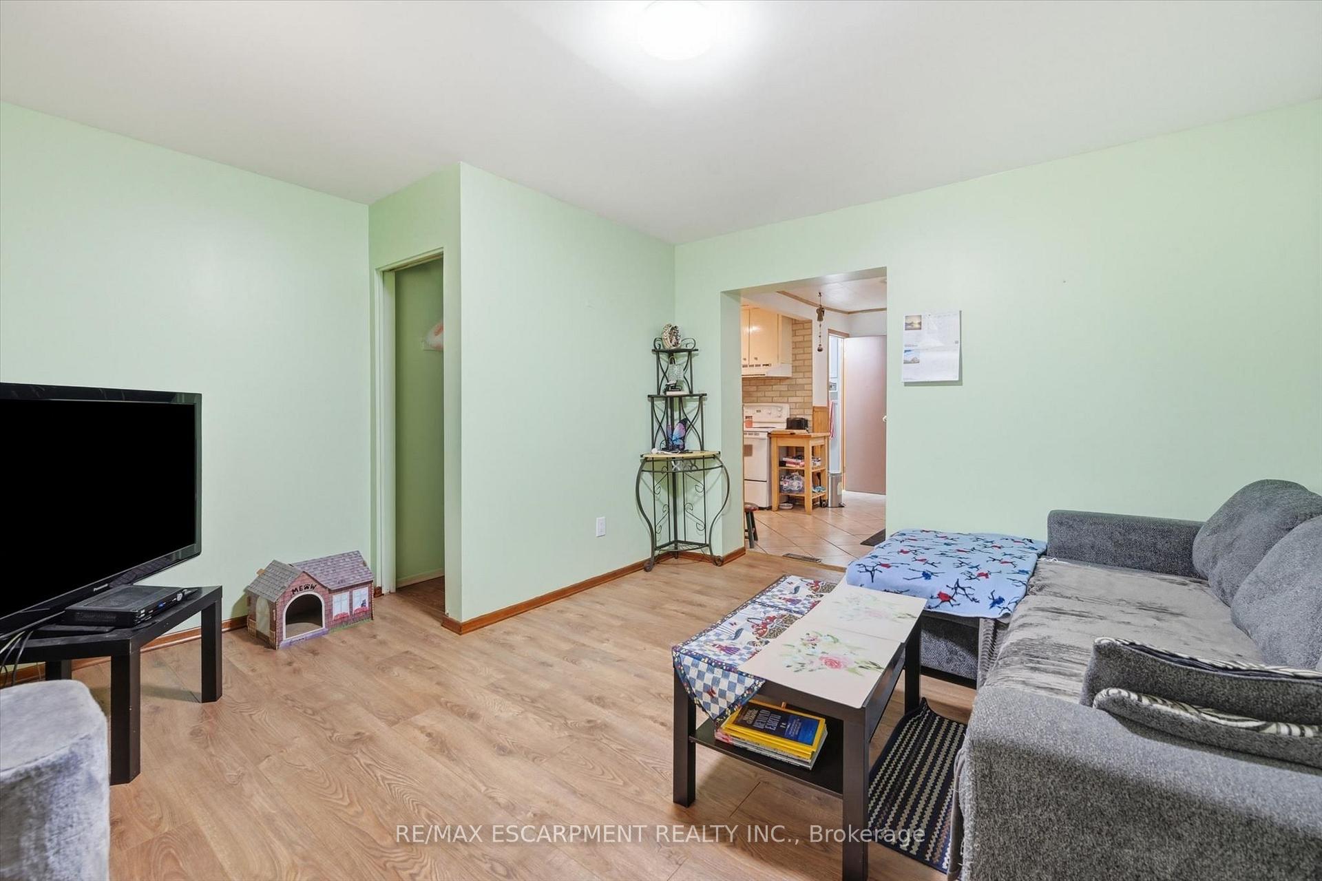 Photo 15 of 156 Hope Avenue, Hamilton, Homeside — HOMEH