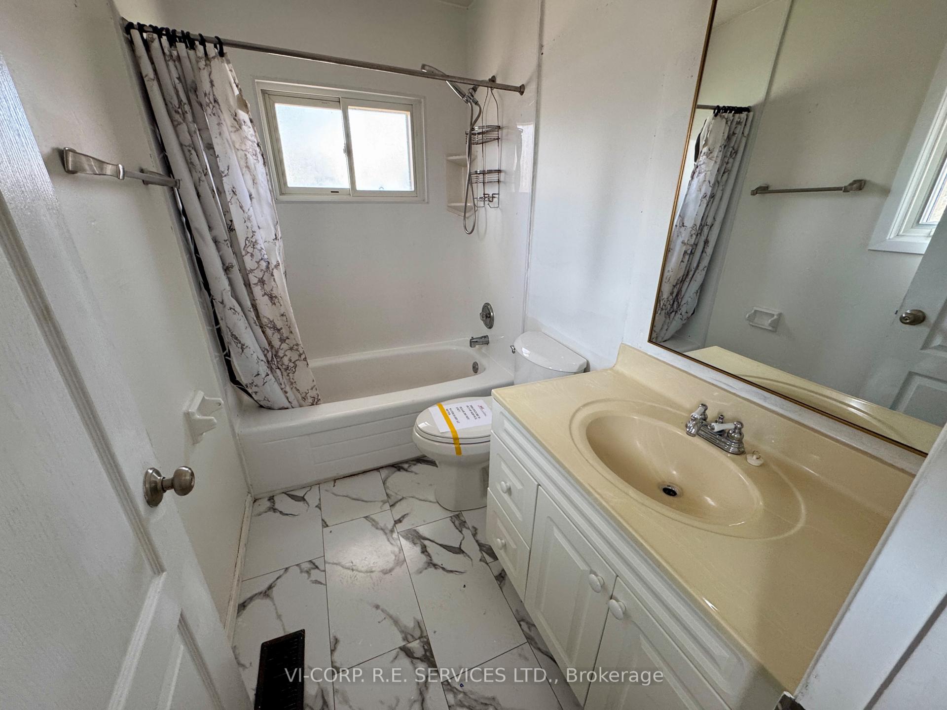 Photo 7 of 156 Gladstone Avenue, Oshawa, McLaughlin — HOMEH