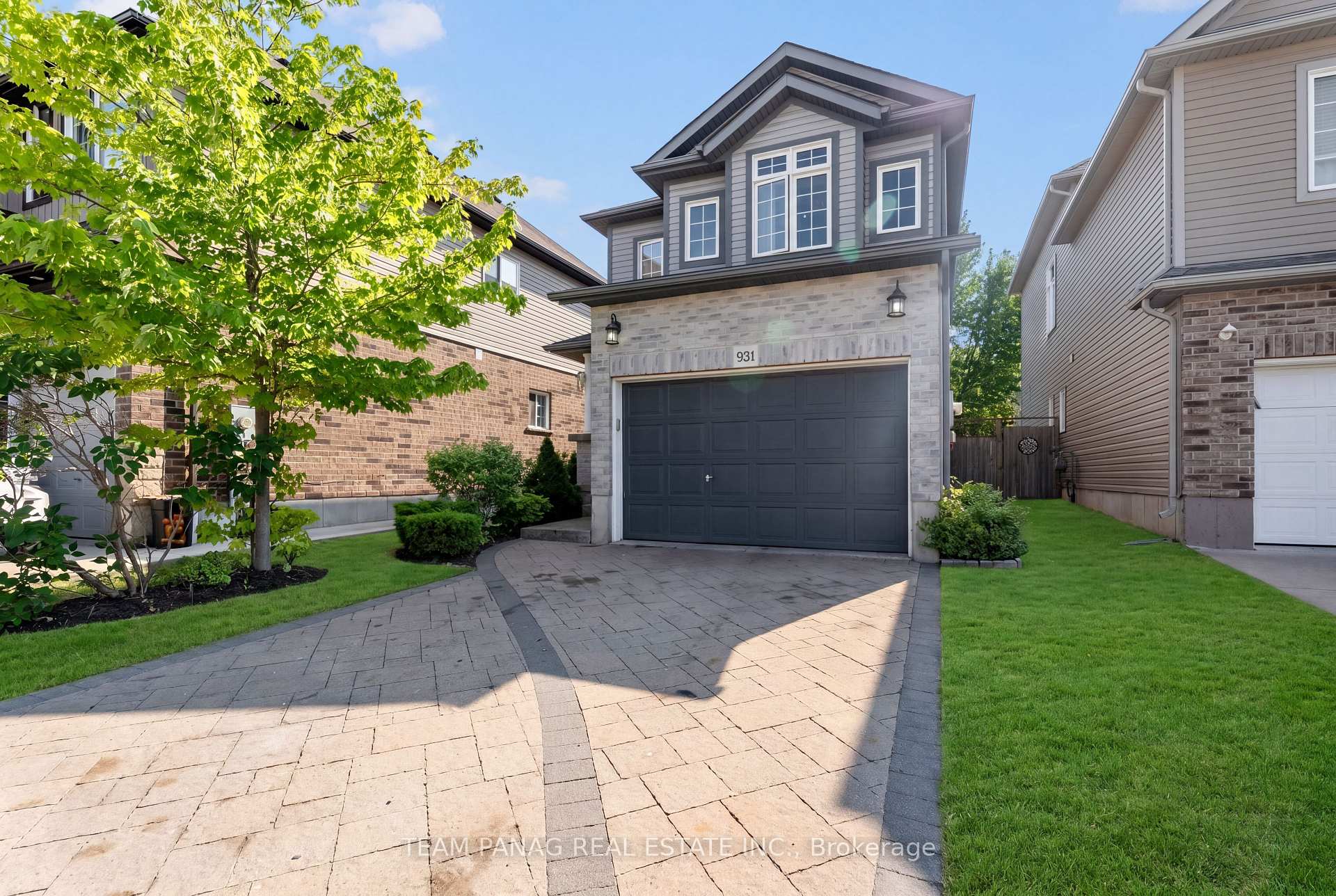 Photo 2 of 931 Bianca Court, Kitchener, Huron Park — HOMEH