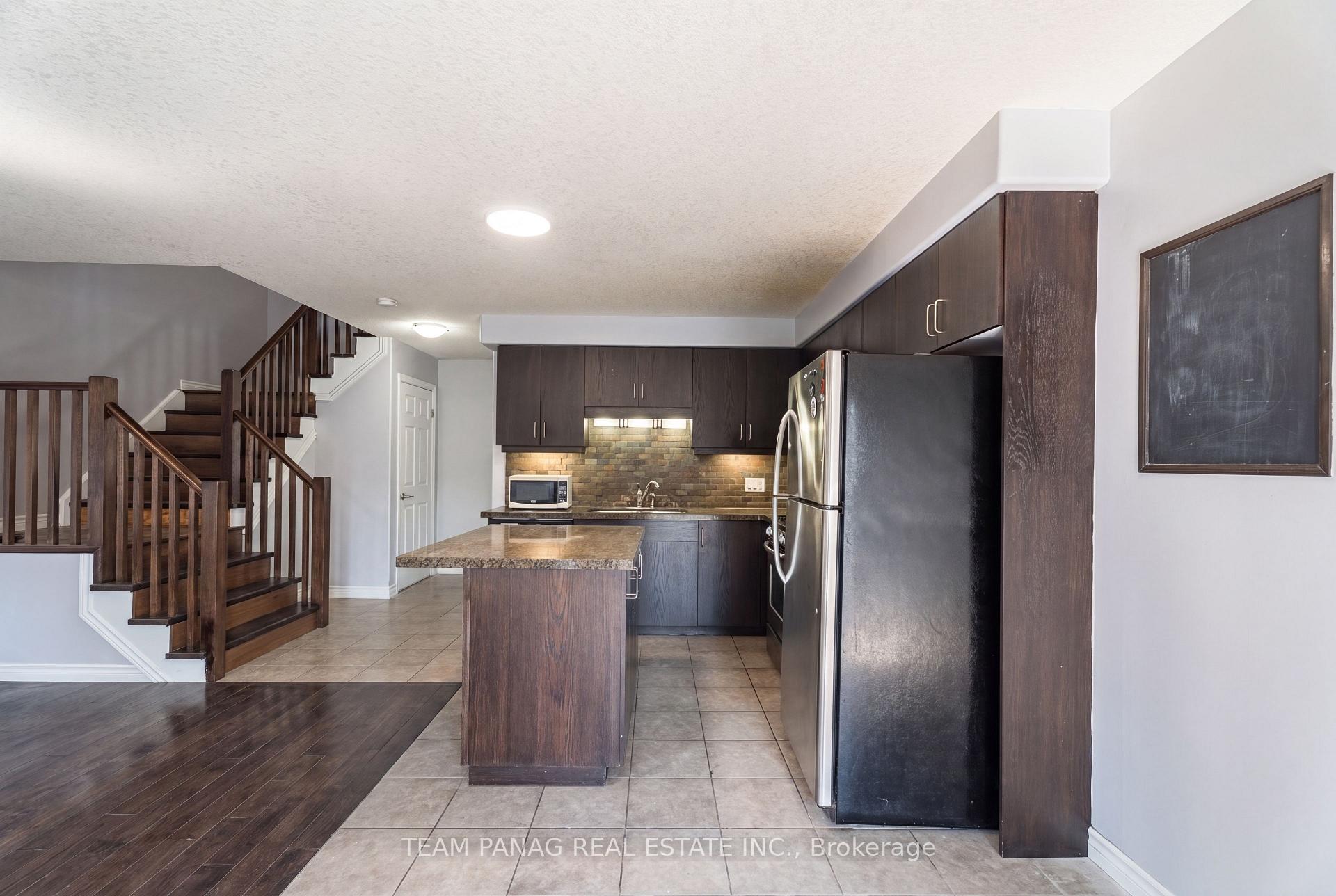 Photo 6 of 931 Bianca Court, Kitchener, Huron Park — HOMEH