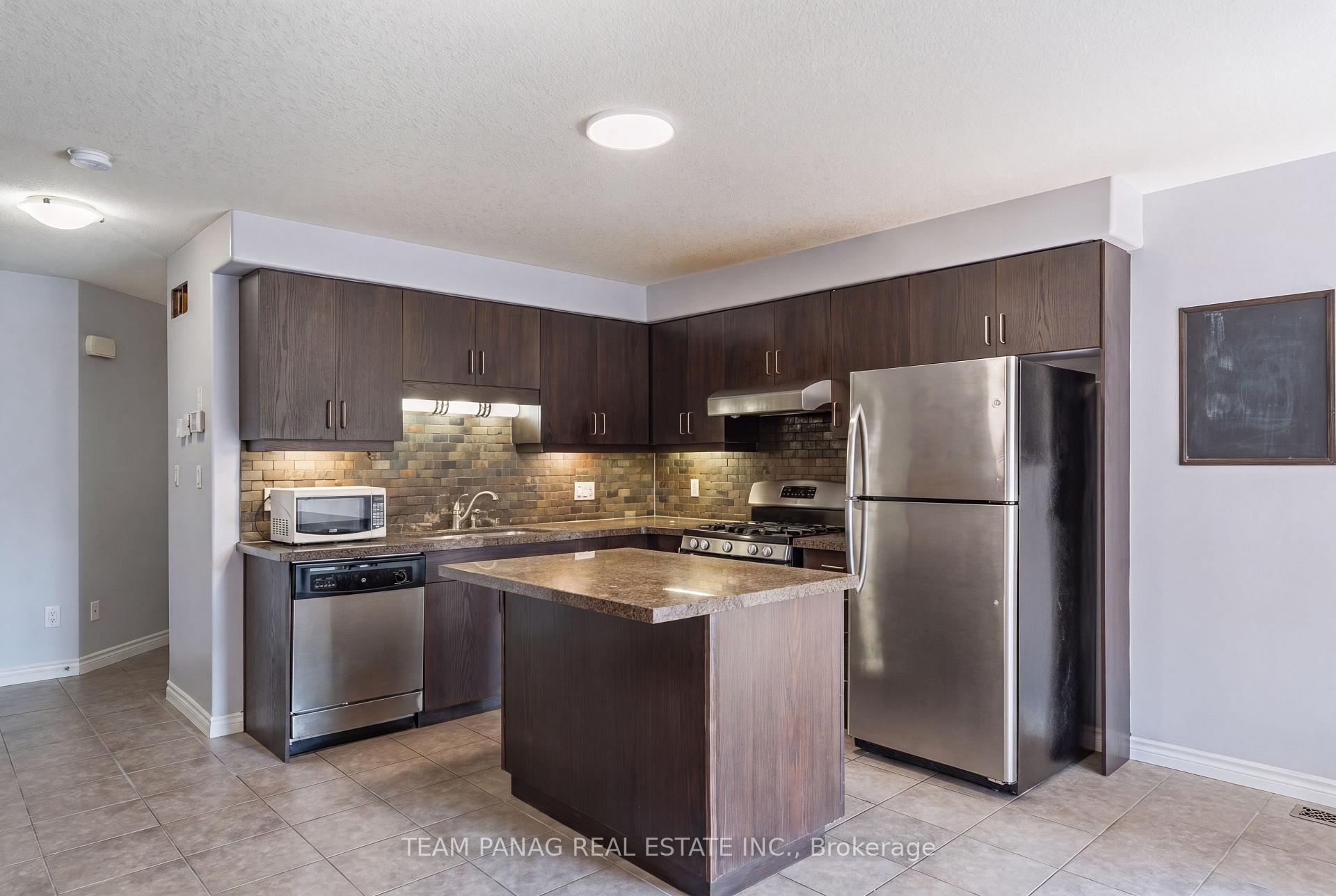 Photo 8 of 931 Bianca Court, Kitchener, Huron Park — HOMEH