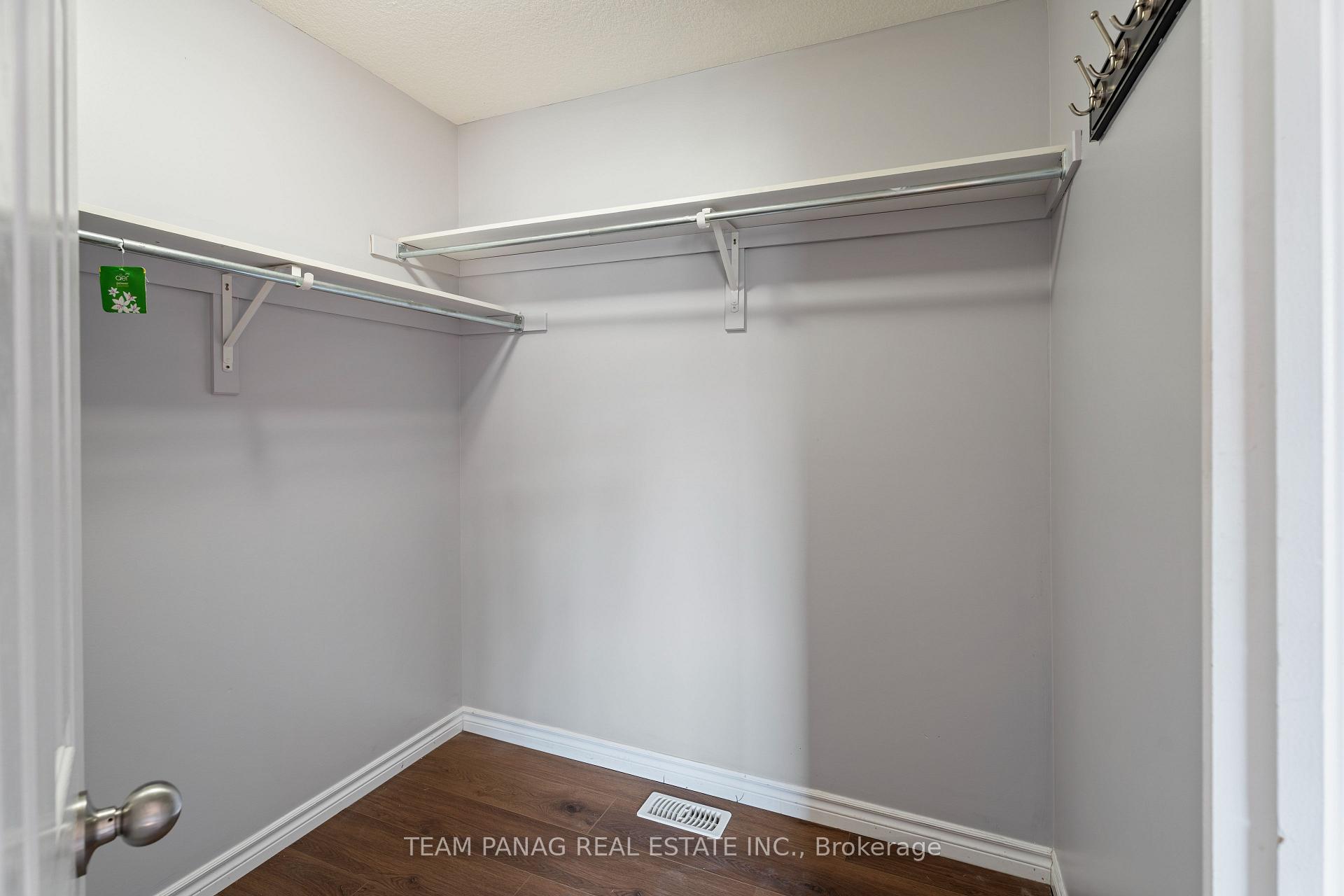 Photo 14 of 931 Bianca Court, Kitchener, Huron Park — HOMEH