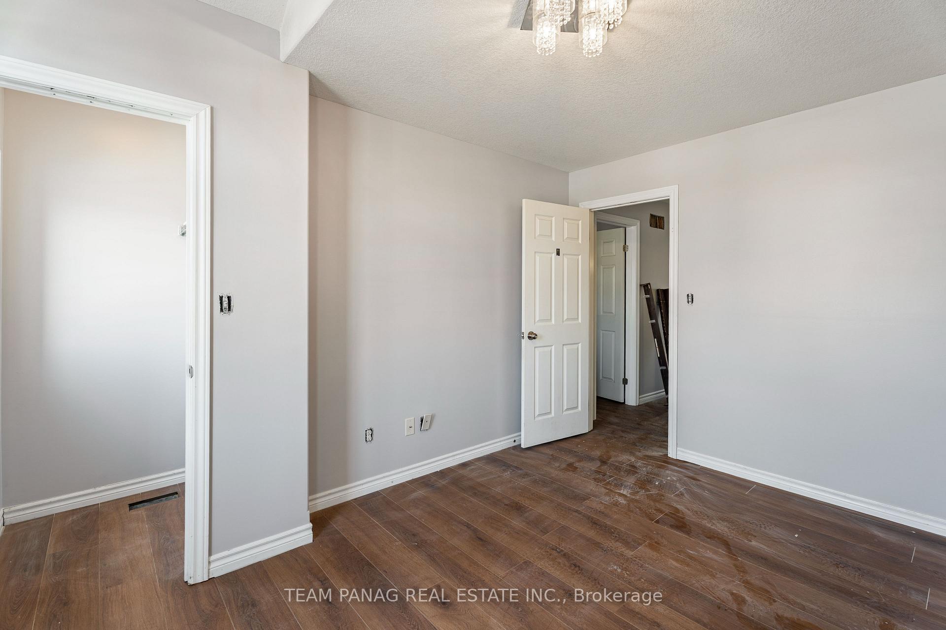 Photo 20 of 931 Bianca Court, Kitchener, Huron Park — HOMEH
