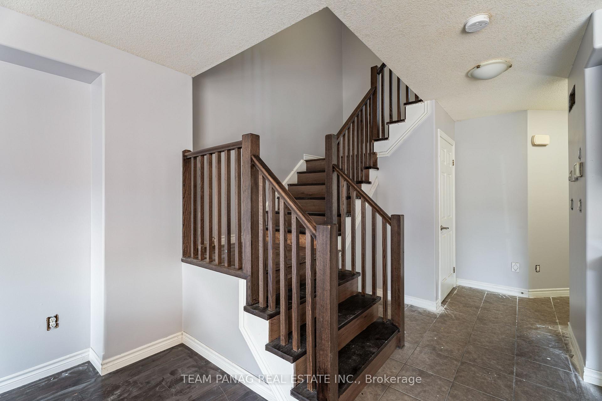 Photo 22 of 931 Bianca Court, Kitchener, Huron Park — HOMEH